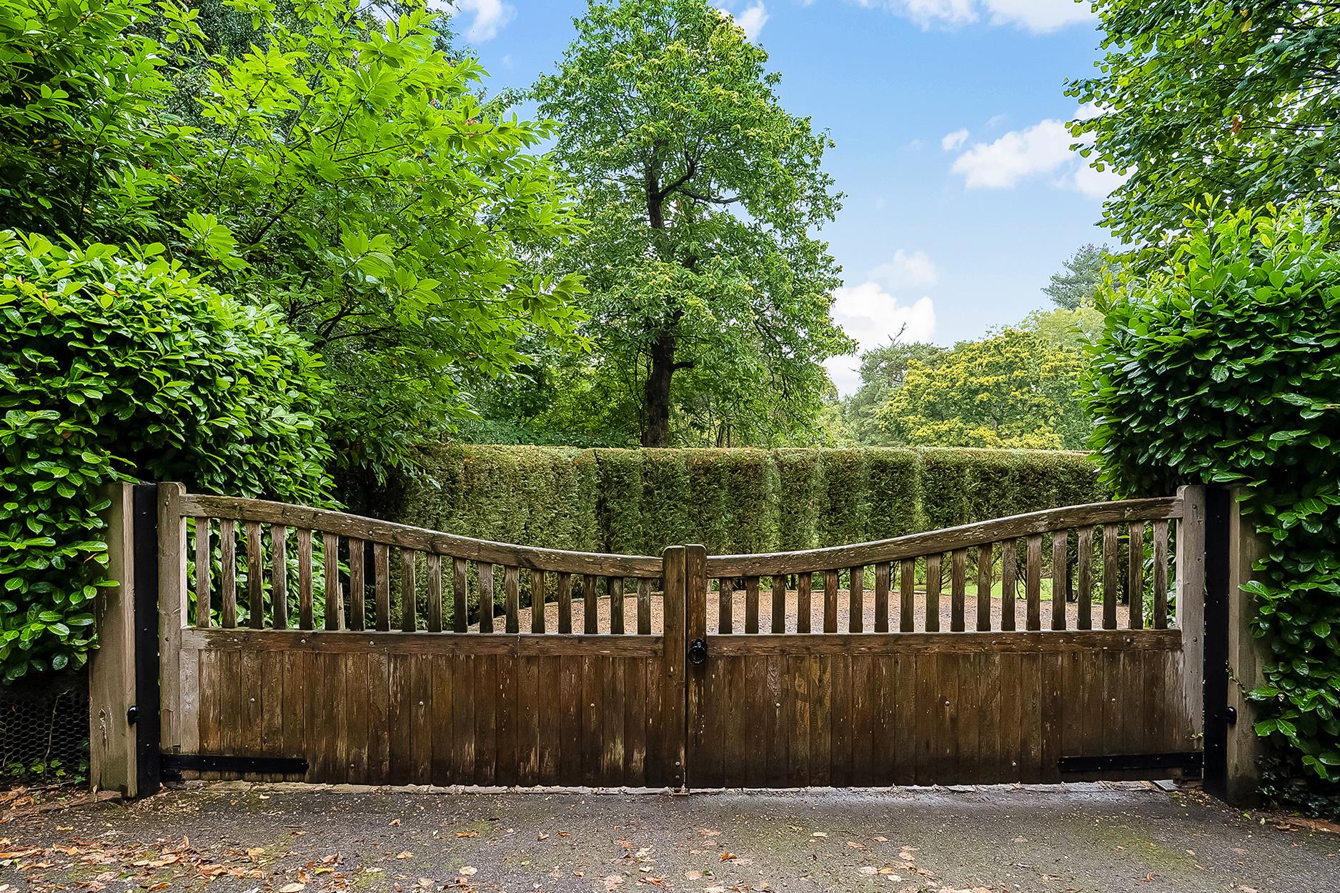 Vann Lake Road, Ockley, Dorking, Surrey RH5