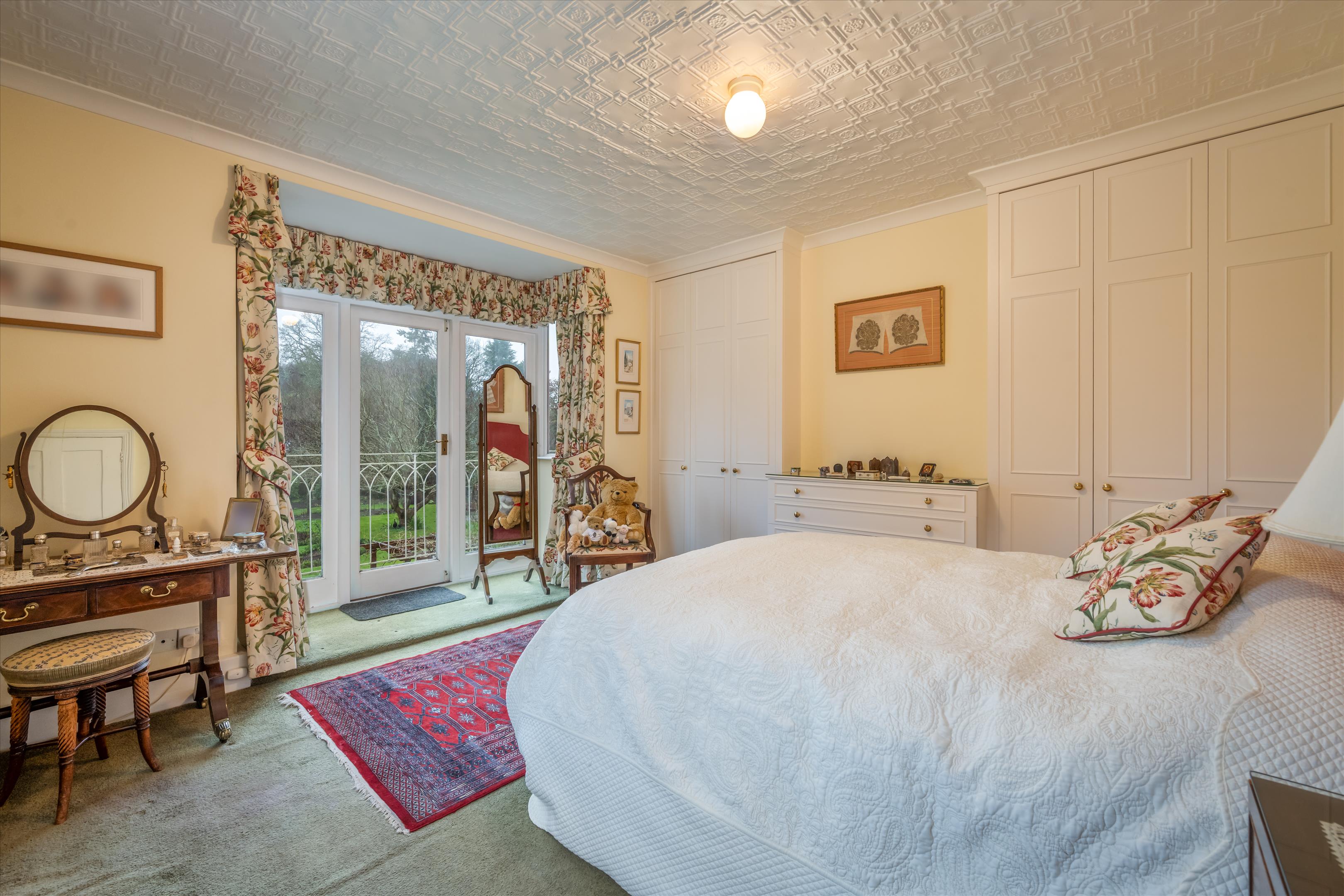 Peaslake Lane, Peaslake, Guildford, Surrey, GU5