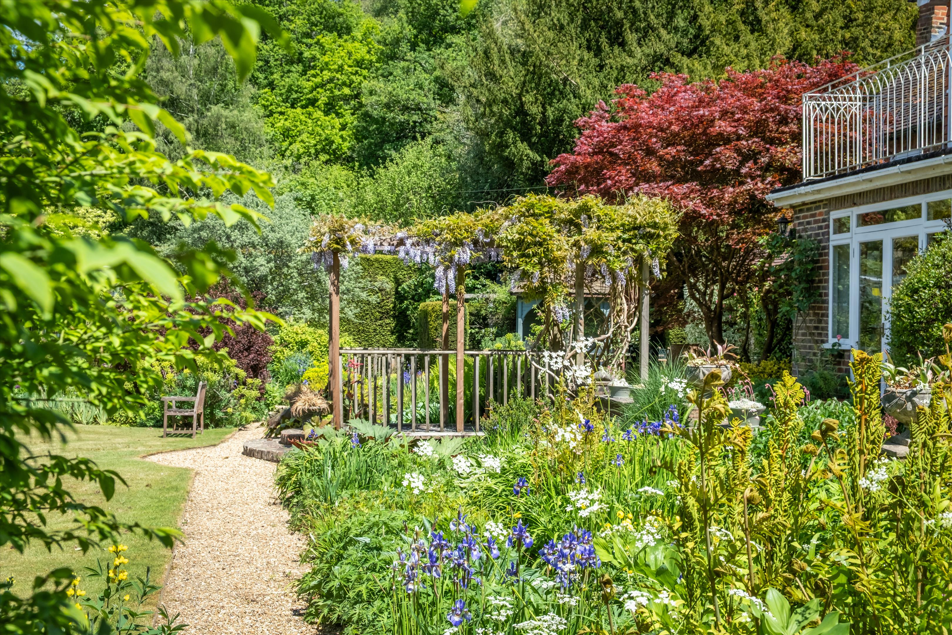 Peaslake Lane, Peaslake, Guildford, Surrey, GU5