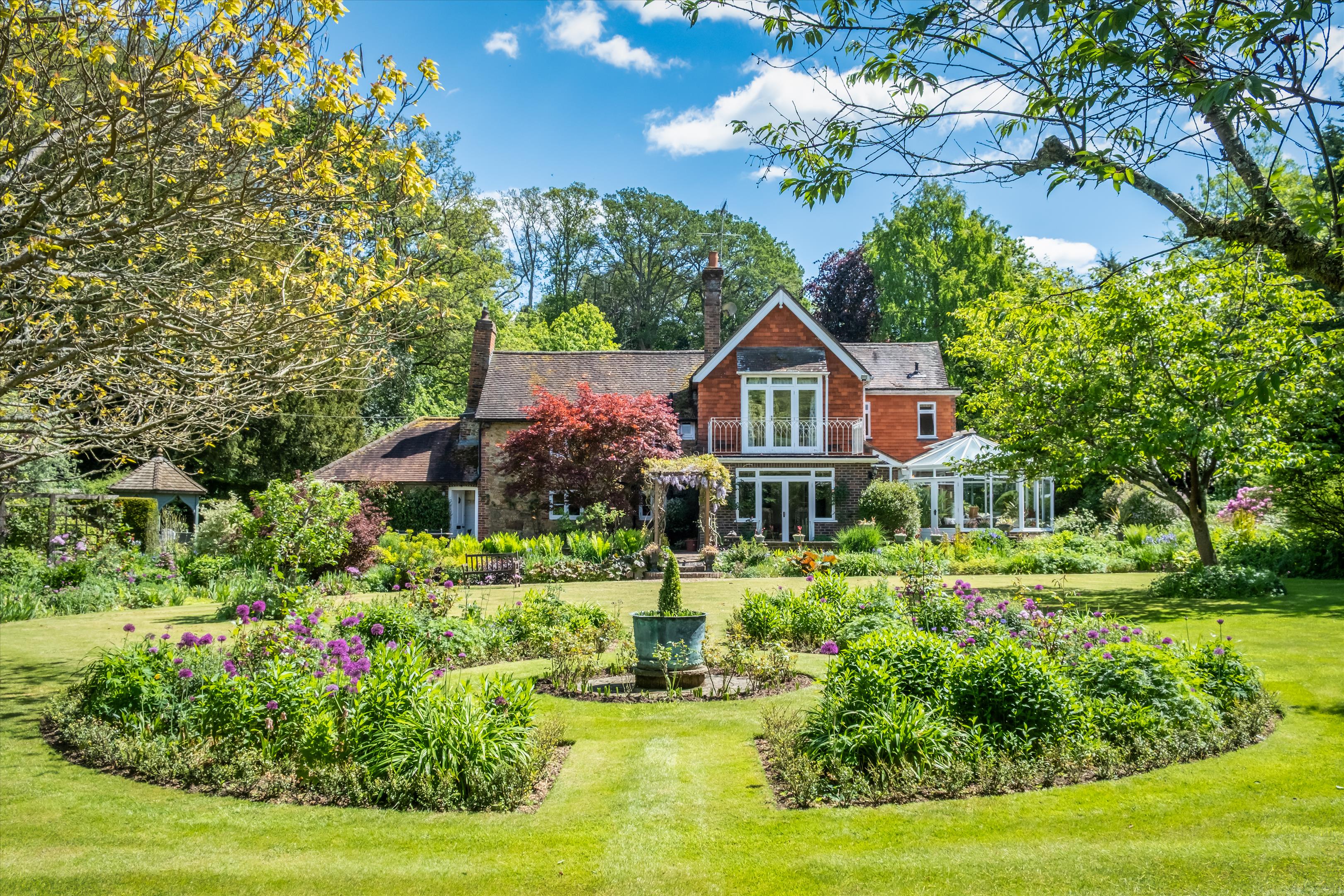 Peaslake Lane, Peaslake, Guildford, Surrey, GU5