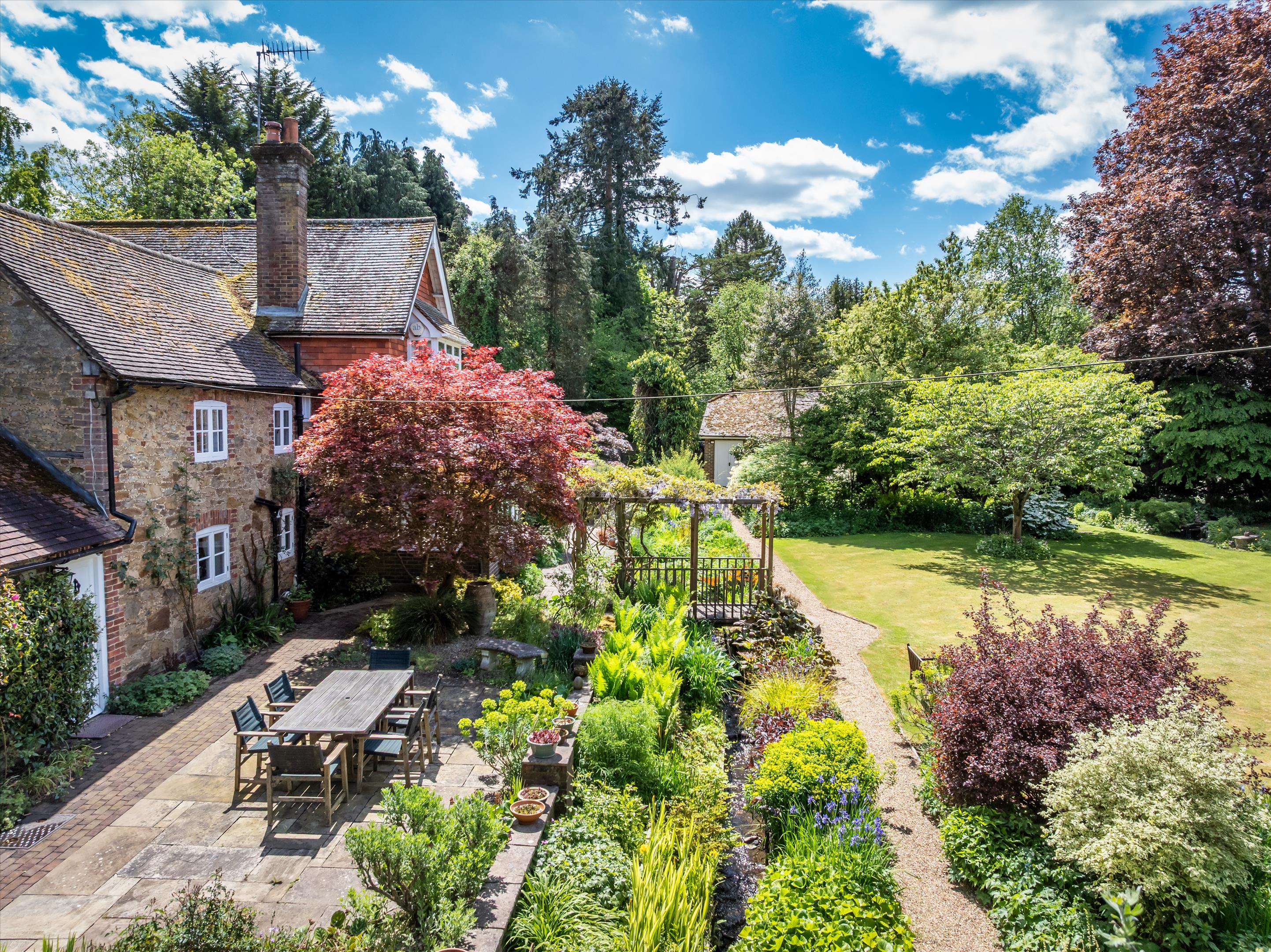 Peaslake Lane, Peaslake, Guildford, Surrey, GU5