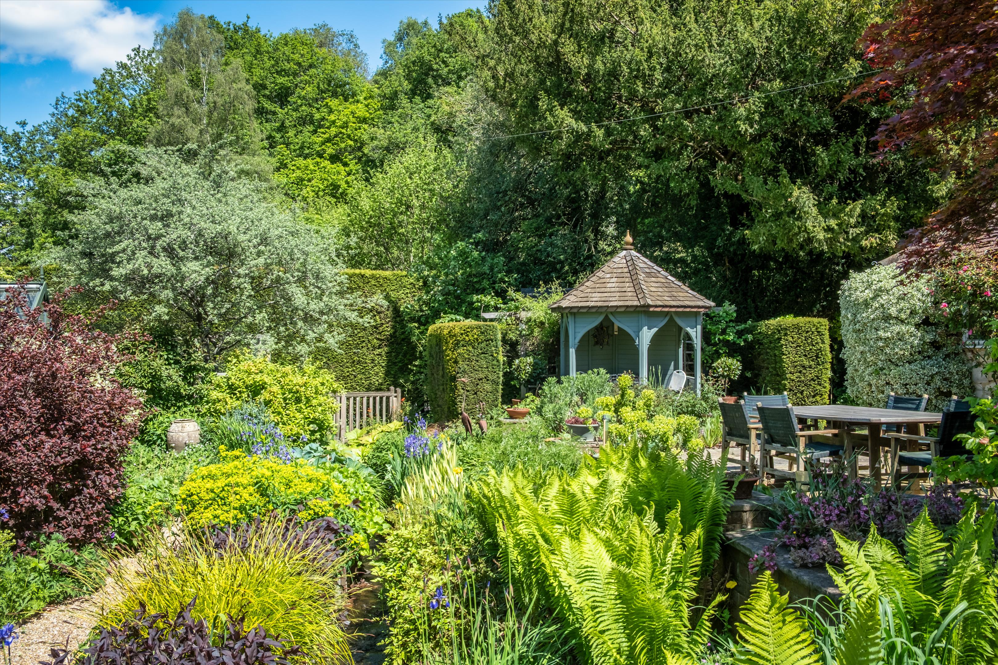 Peaslake Lane, Peaslake, Guildford, Surrey, GU5