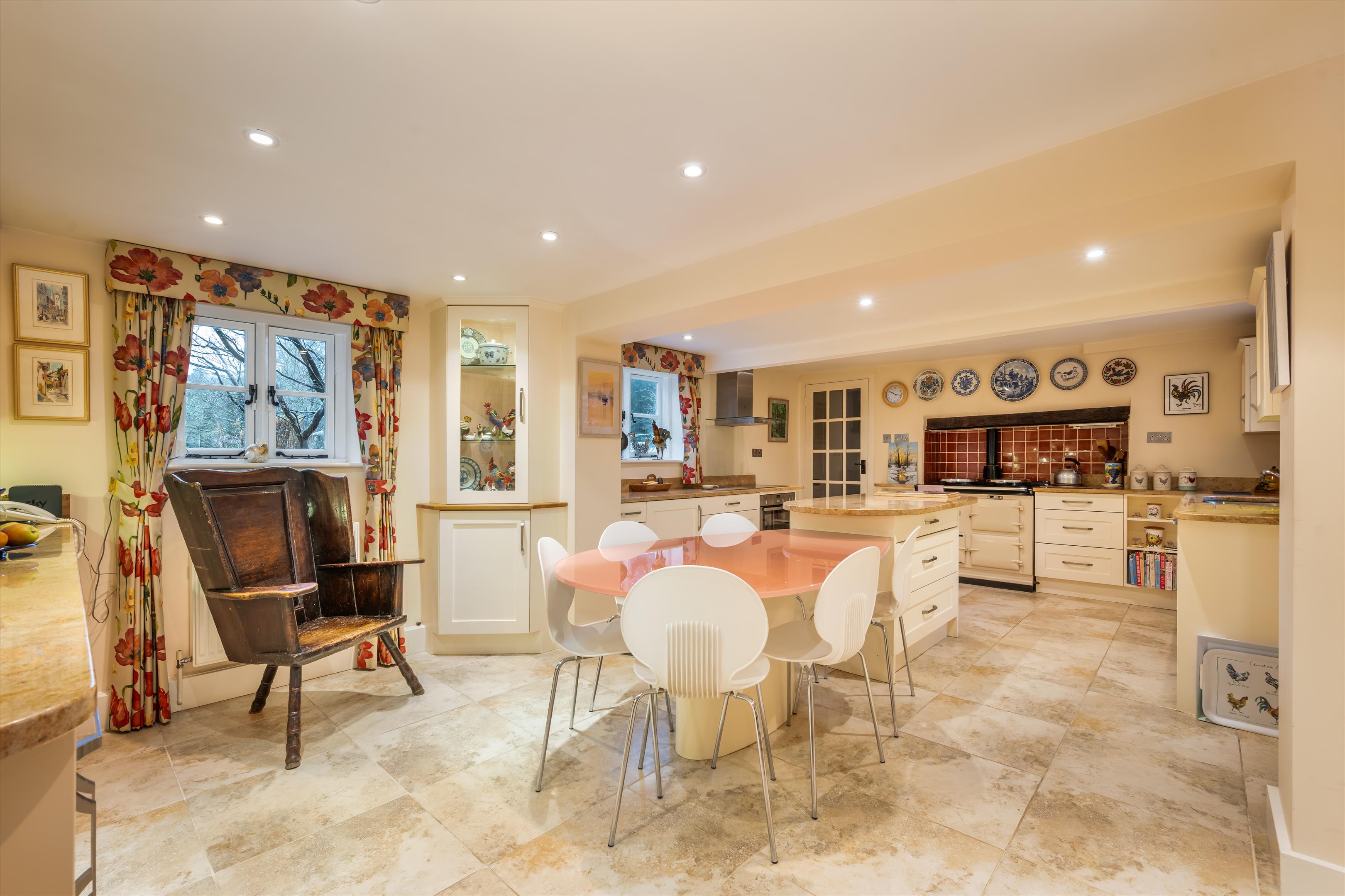 Peaslake Lane, Peaslake, Guildford, Surrey, GU5