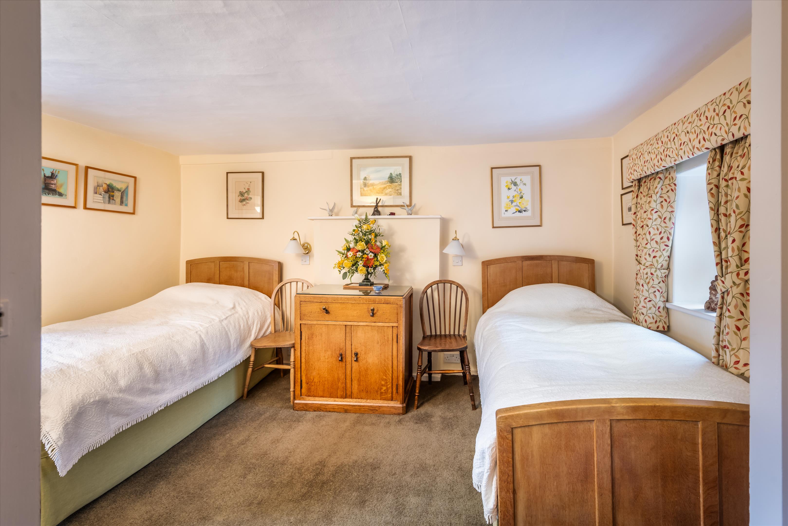 Peaslake Lane, Peaslake, Guildford, Surrey, GU5