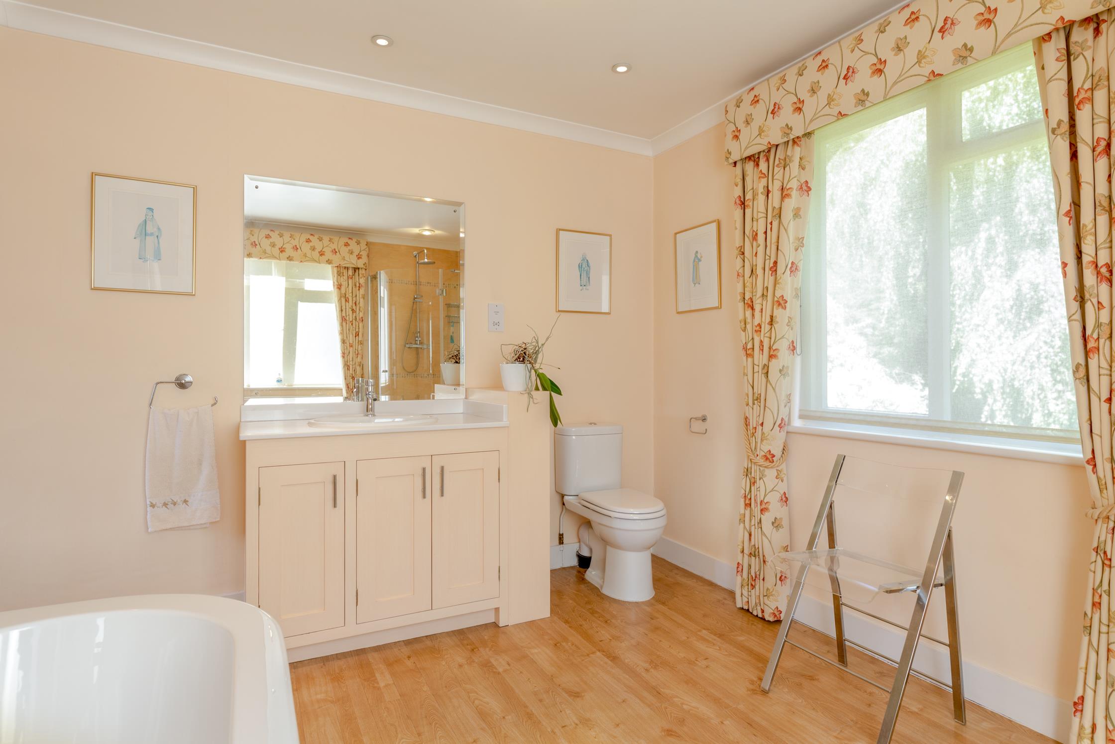 Peaslake Lane, Peaslake, Guildford, Surrey, GU5
