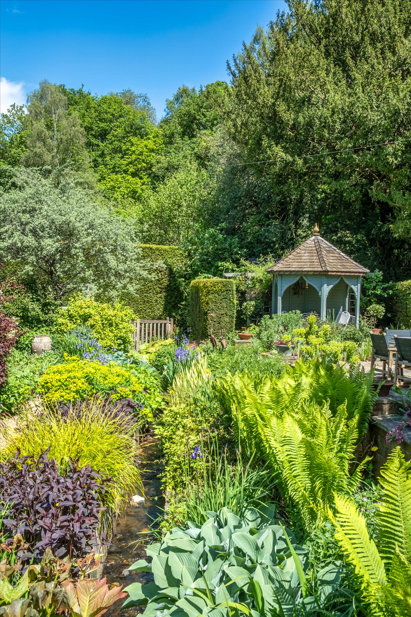 Peaslake Lane, Peaslake, Guildford, Surrey, GU5