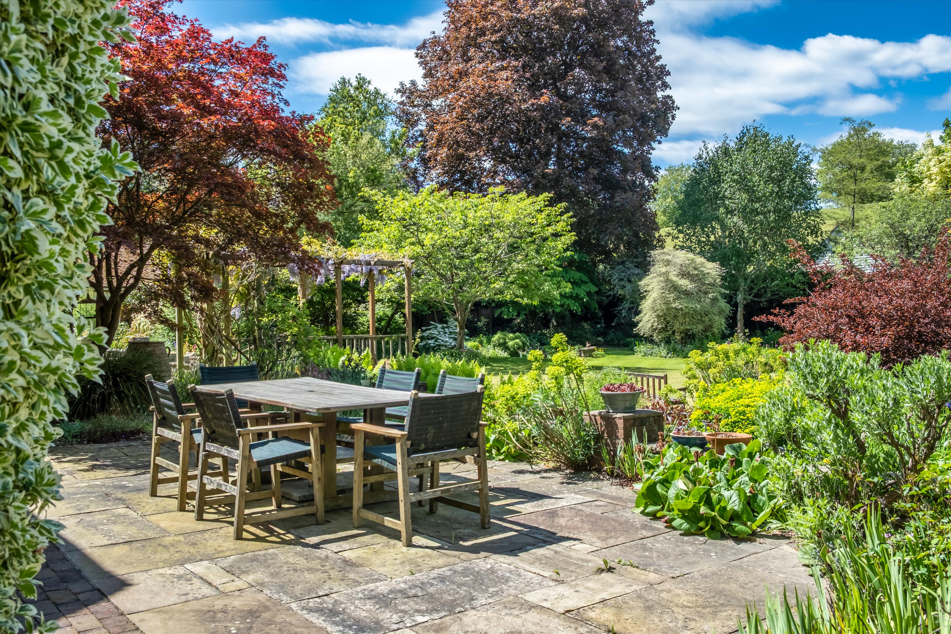Peaslake Lane, Peaslake, Guildford, Surrey, GU5