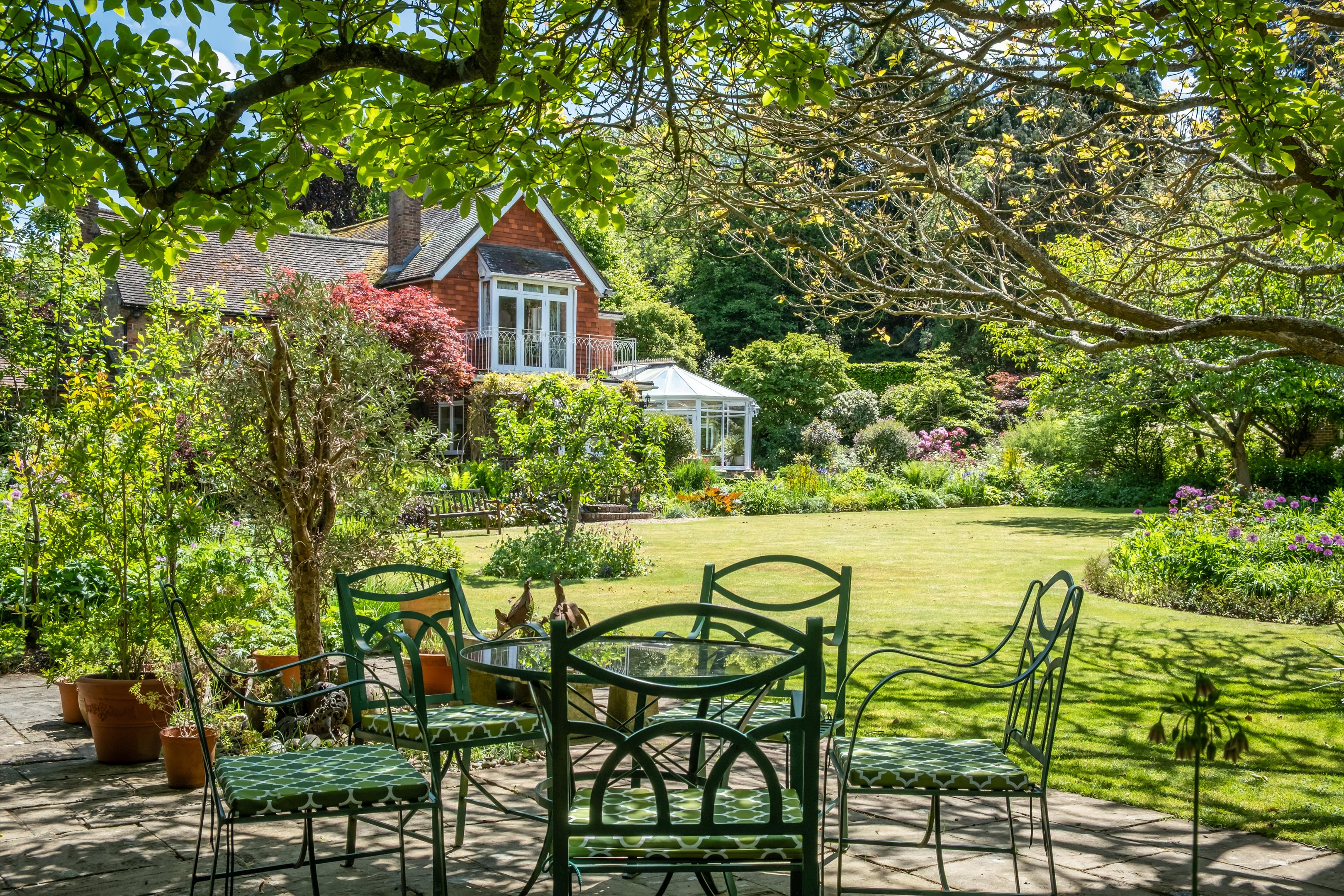 Peaslake Lane, Peaslake, Guildford, Surrey, GU5