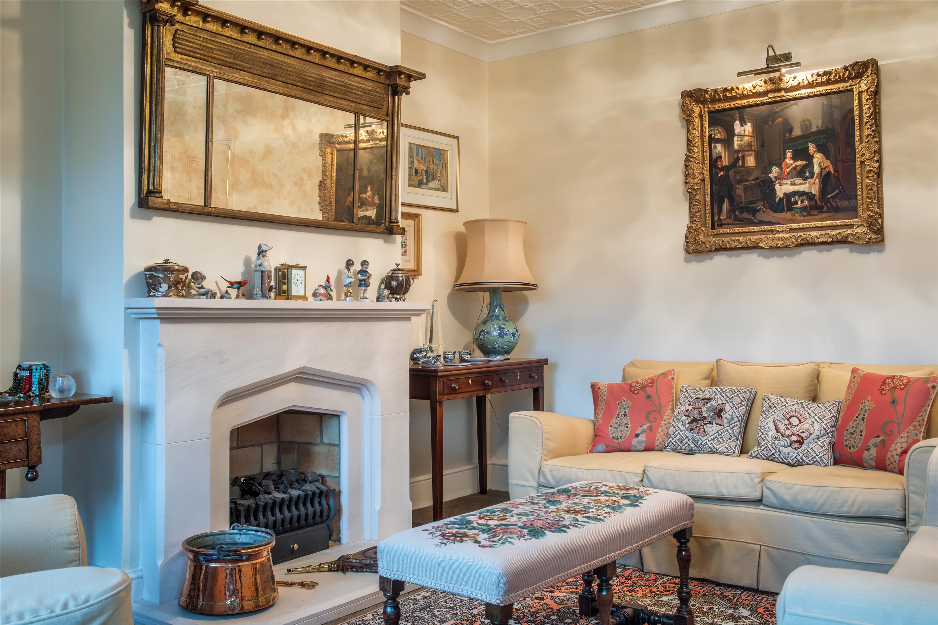 Peaslake Lane, Peaslake, Guildford, Surrey, GU5