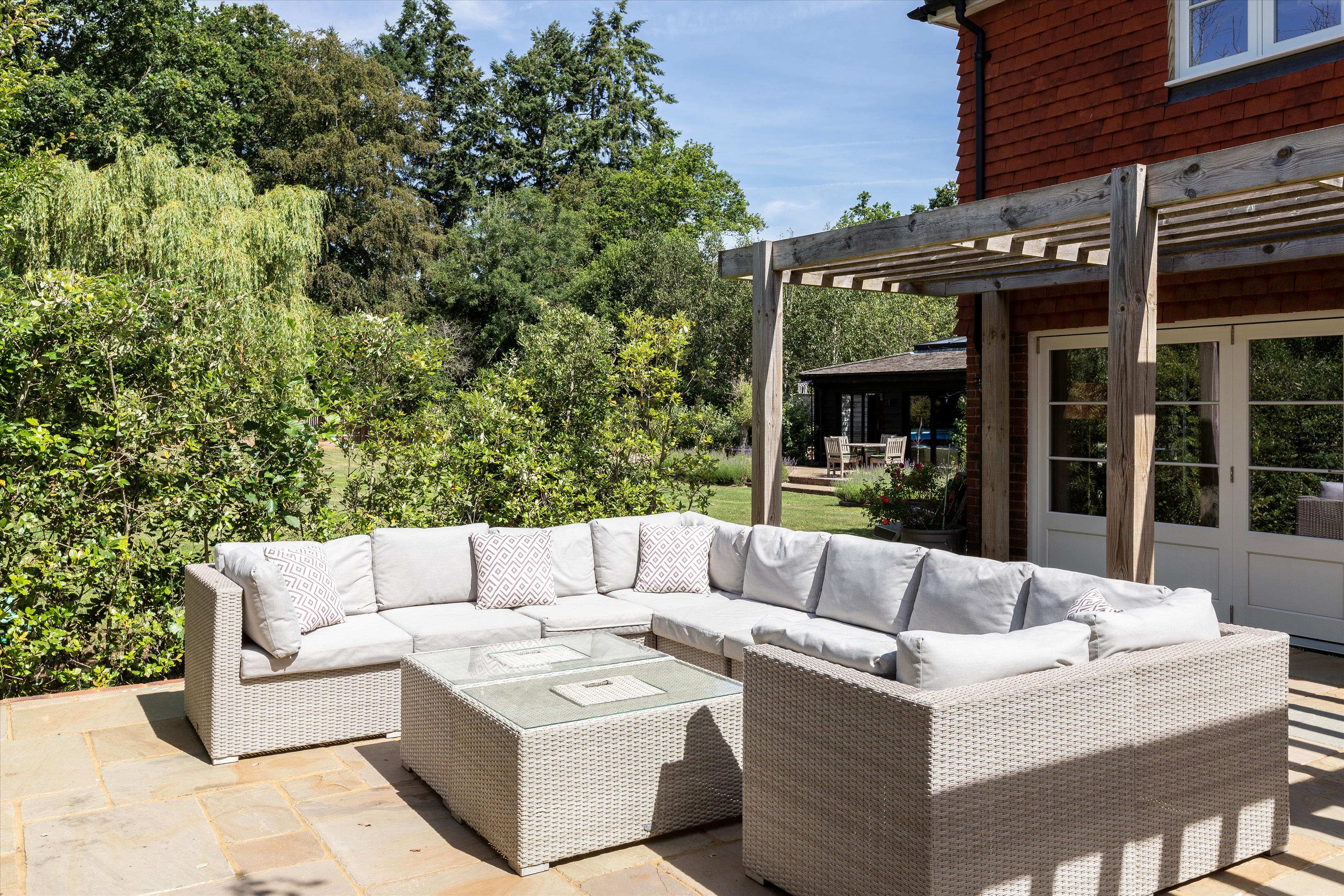 Pickhurst Road, Chiddingfold, Godalming, Surrey GU8