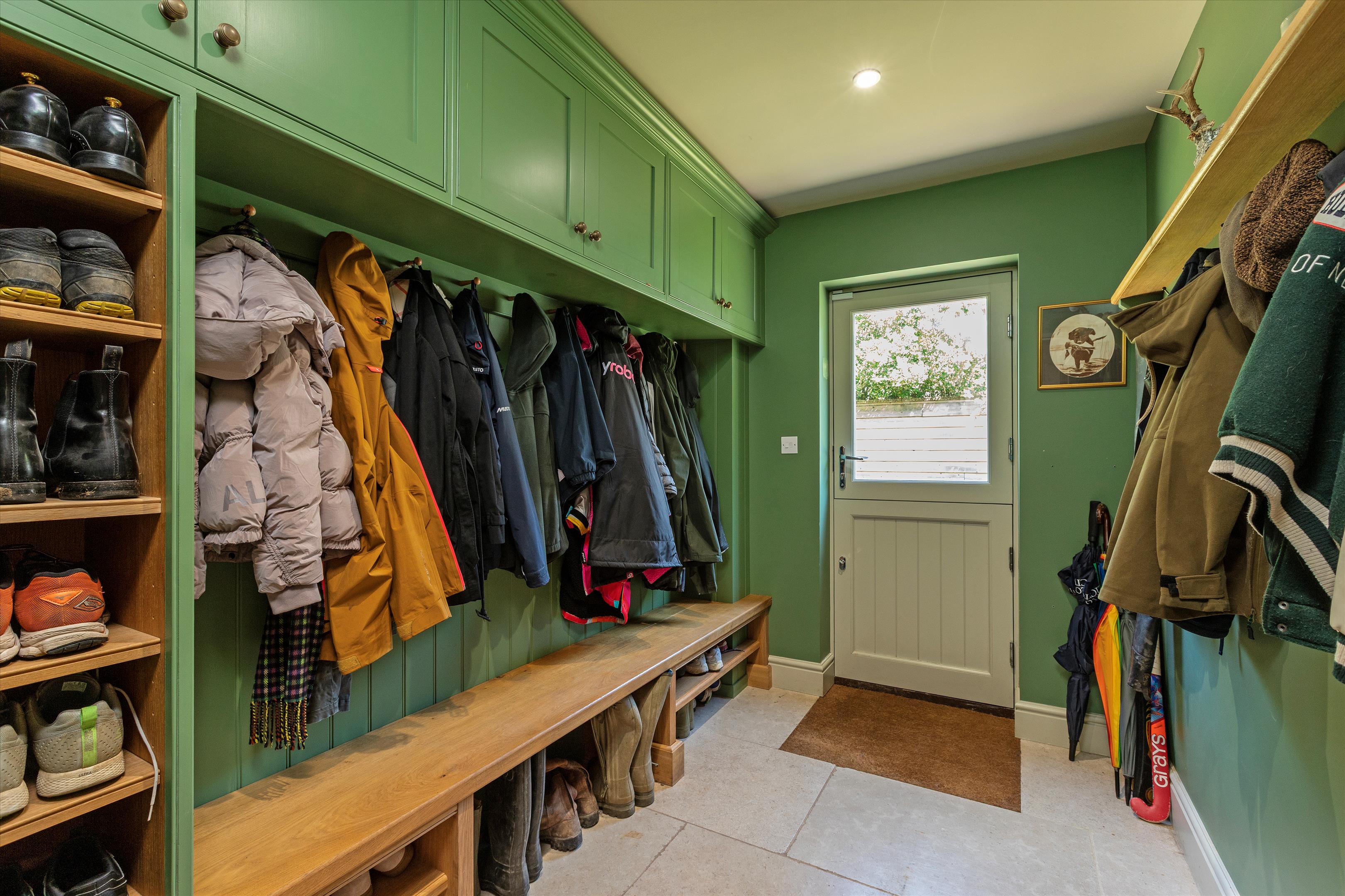 Pickhurst Road, Chiddingfold, Godalming, Surrey GU8