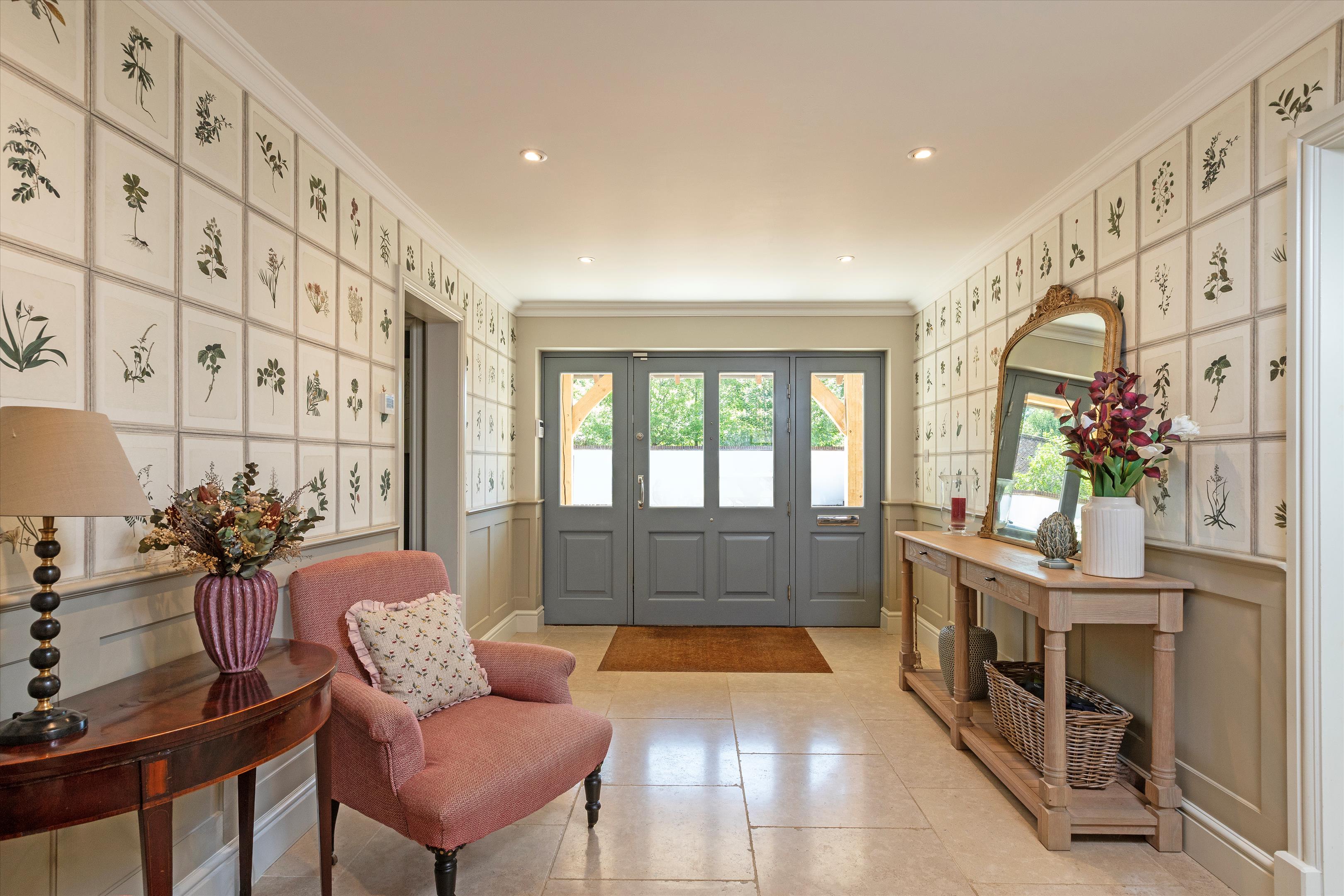 Pickhurst Road, Chiddingfold, Godalming, Surrey GU8