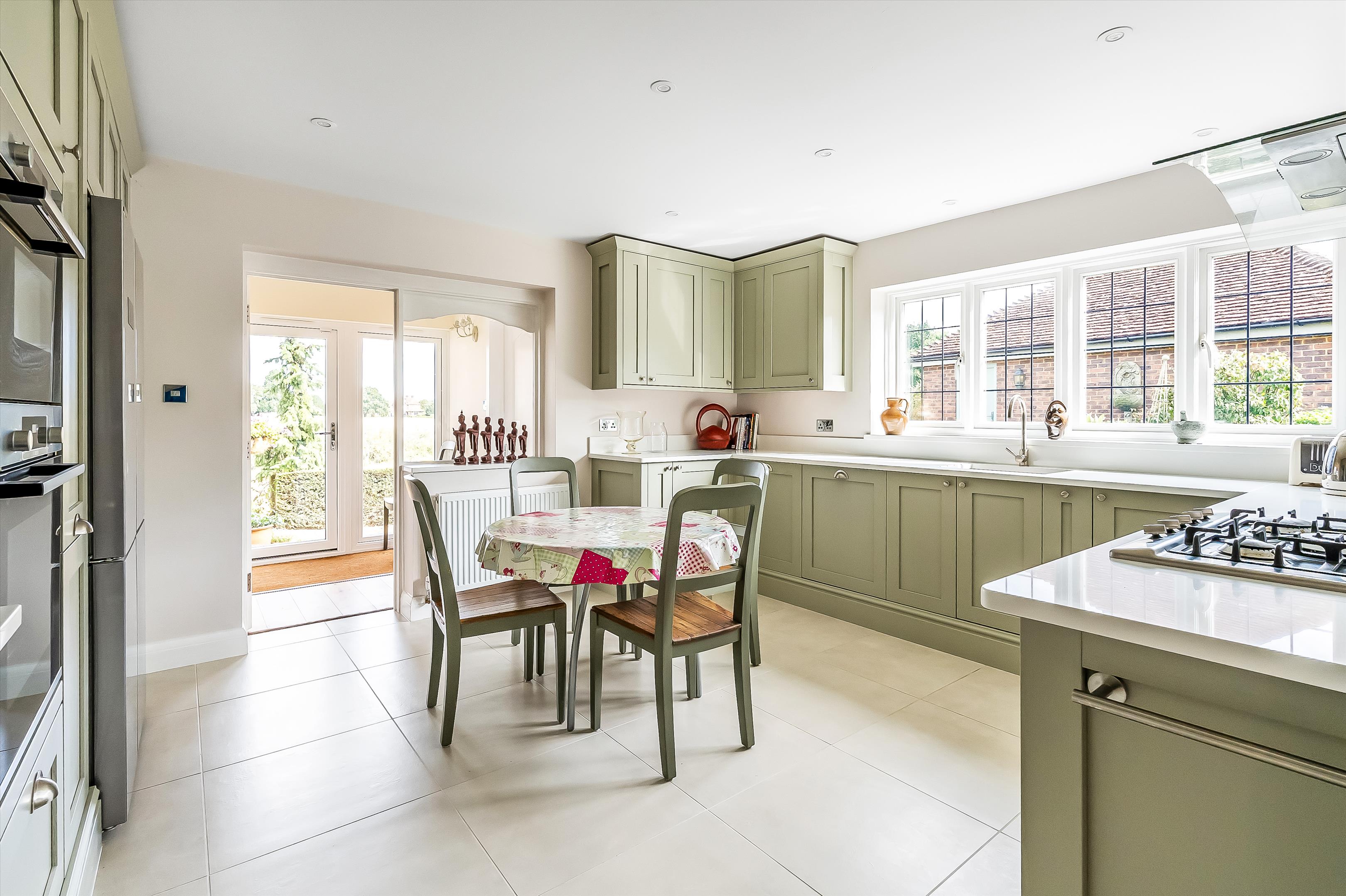 Dedswell Drive, West Clandon, Guildford, Surrey, GU4