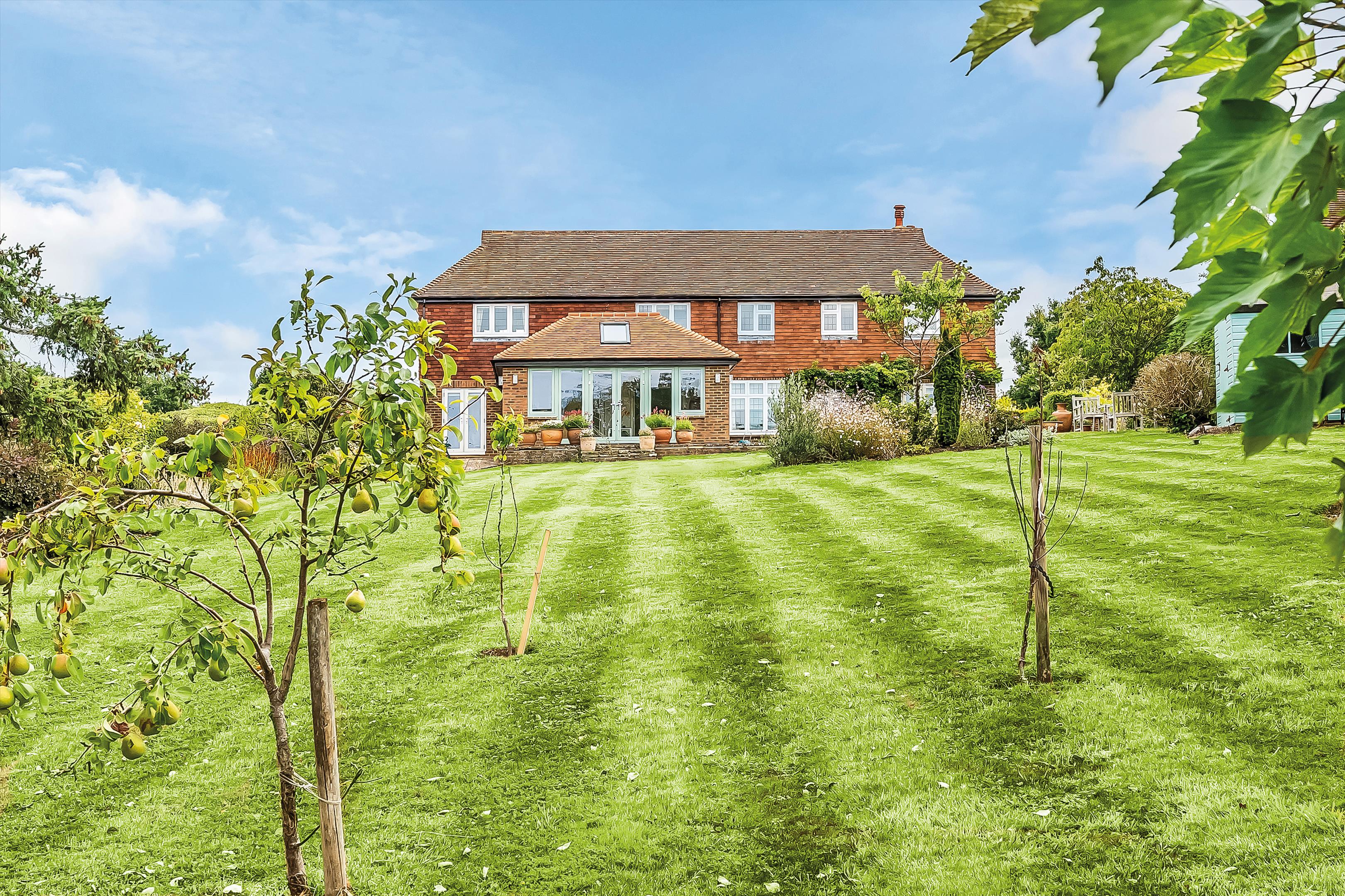 Dedswell Drive, West Clandon, Guildford, Surrey, GU4
