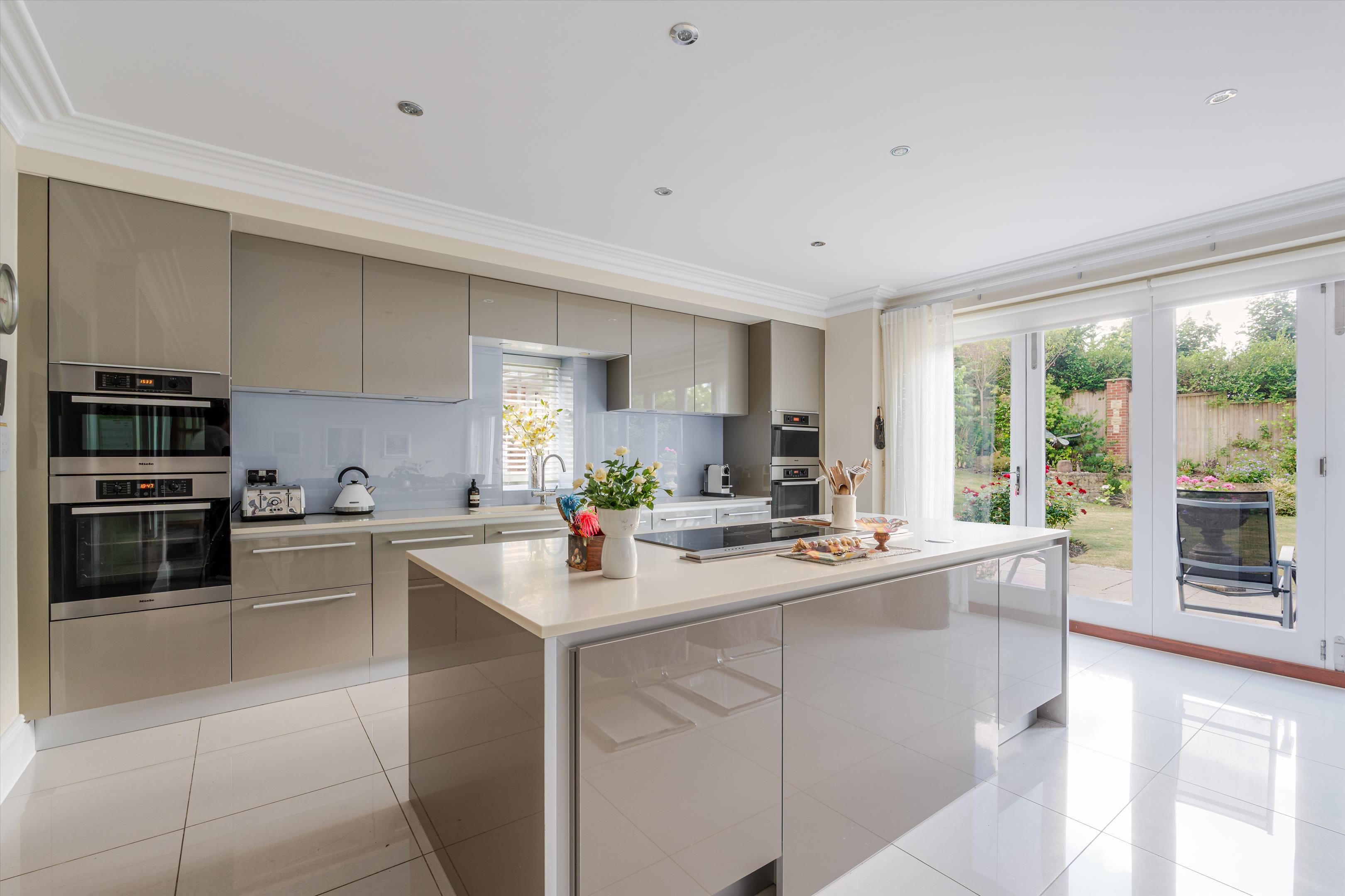 Warren Road, Guildford, Surrey GU1