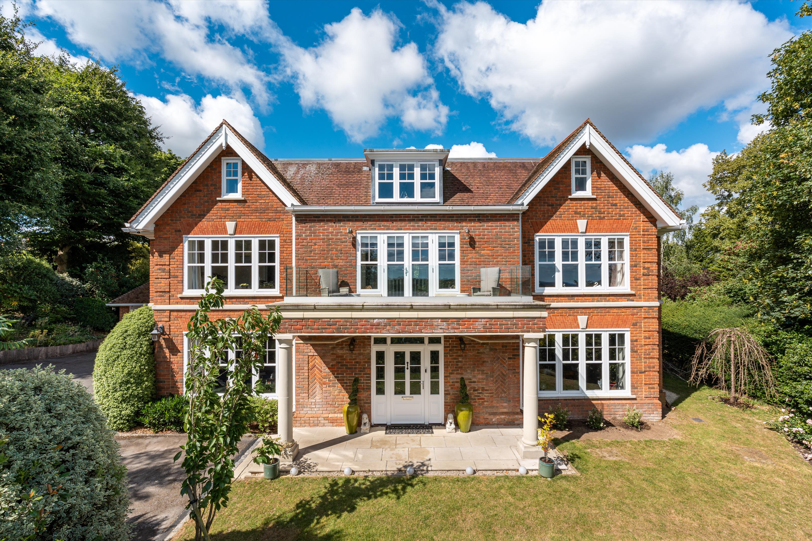 Warren Road, Guildford, Surrey GU1