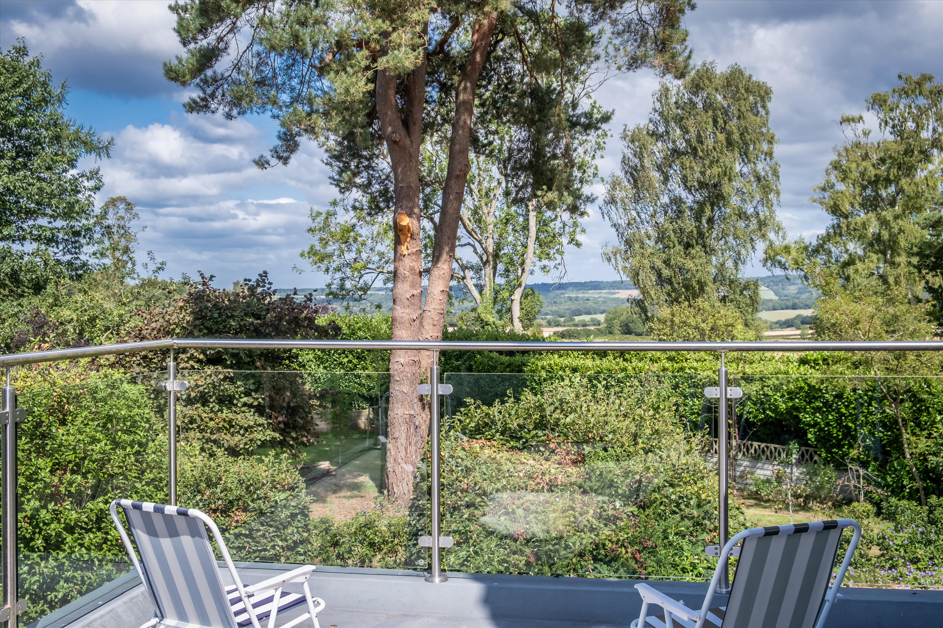 Lawbrook Lane, Peaslake, GU5.