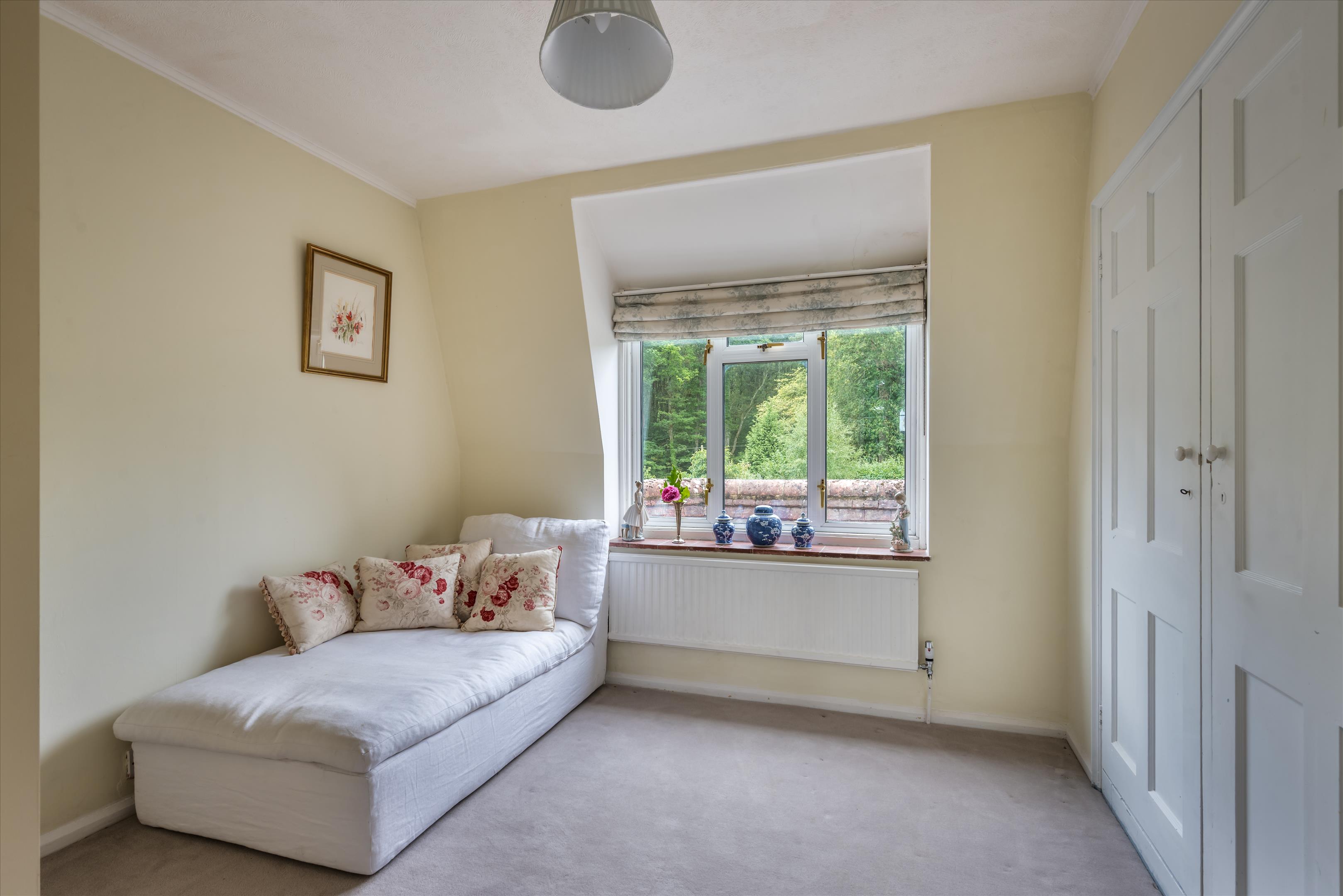 Lawbrook Lane, Peaslake, GU5.