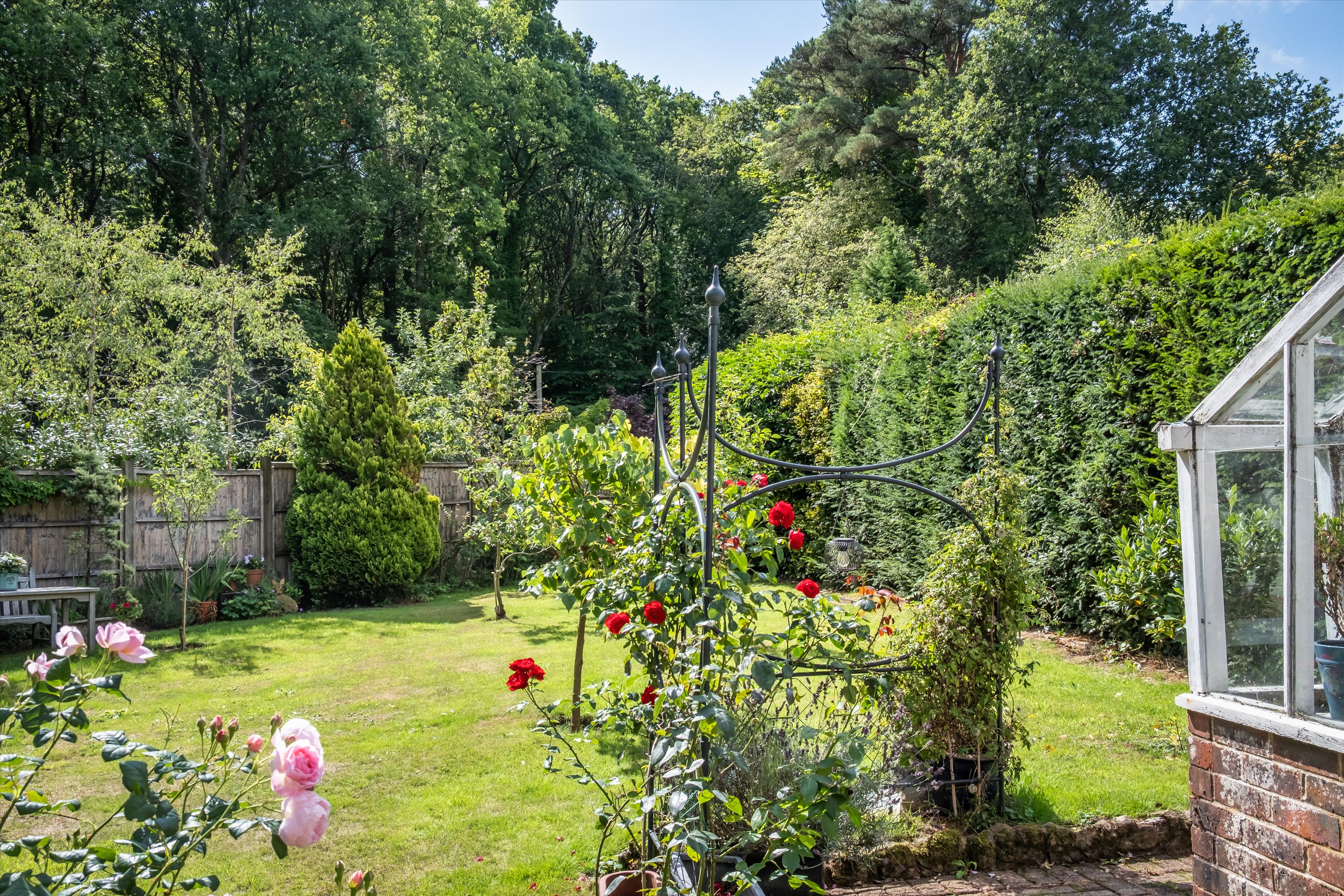 Lawbrook Lane, Peaslake, GU5.