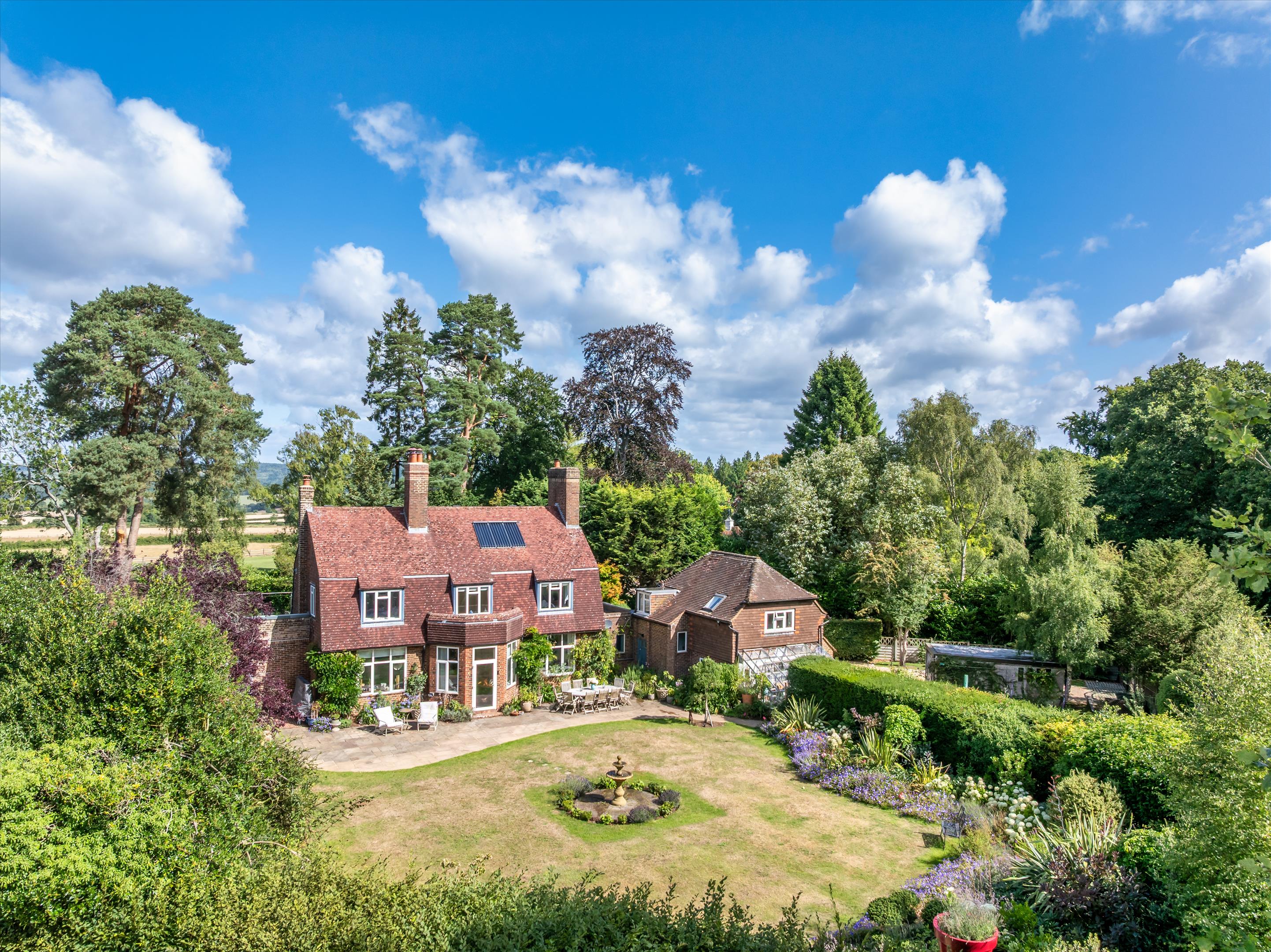 Lawbrook Lane, Peaslake, GU5.