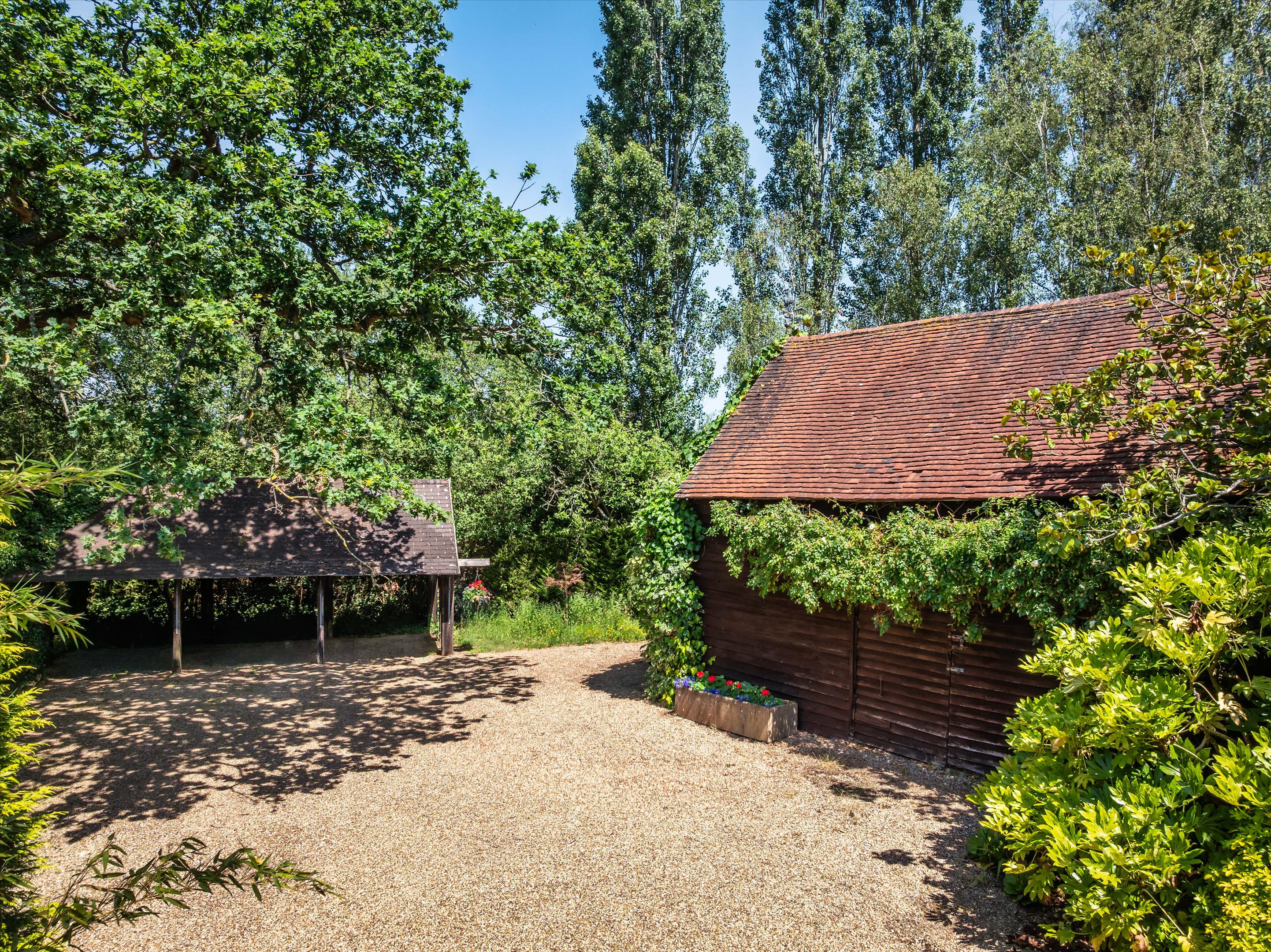 Ripley Lane, West Horsley, Surrey KT24 6JR