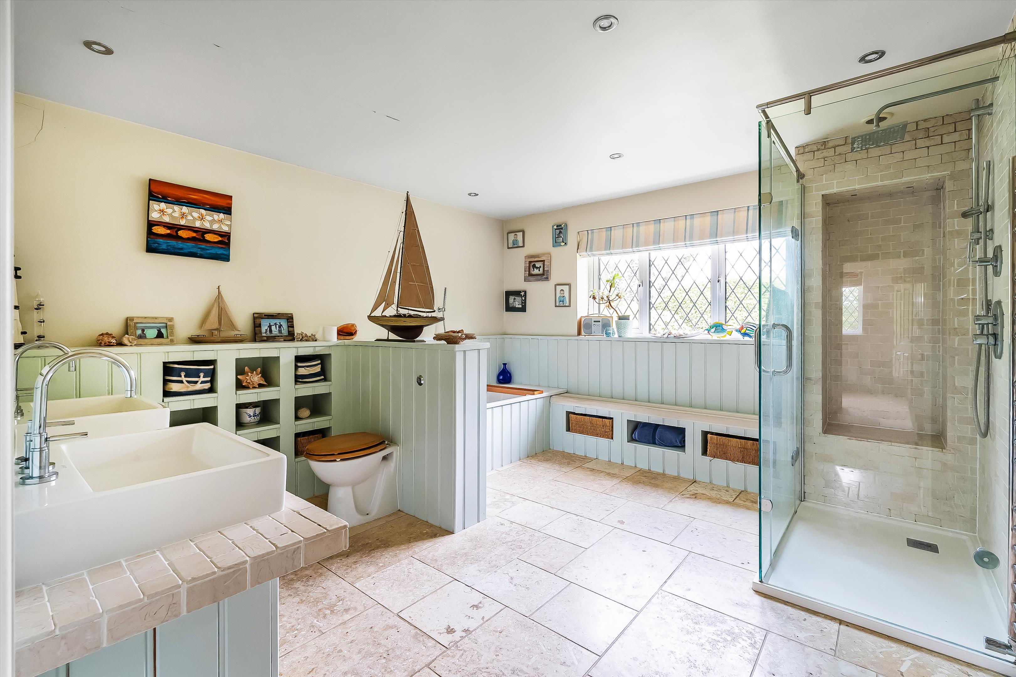 Ripley Lane, West Horsley, Surrey KT24 6JR
