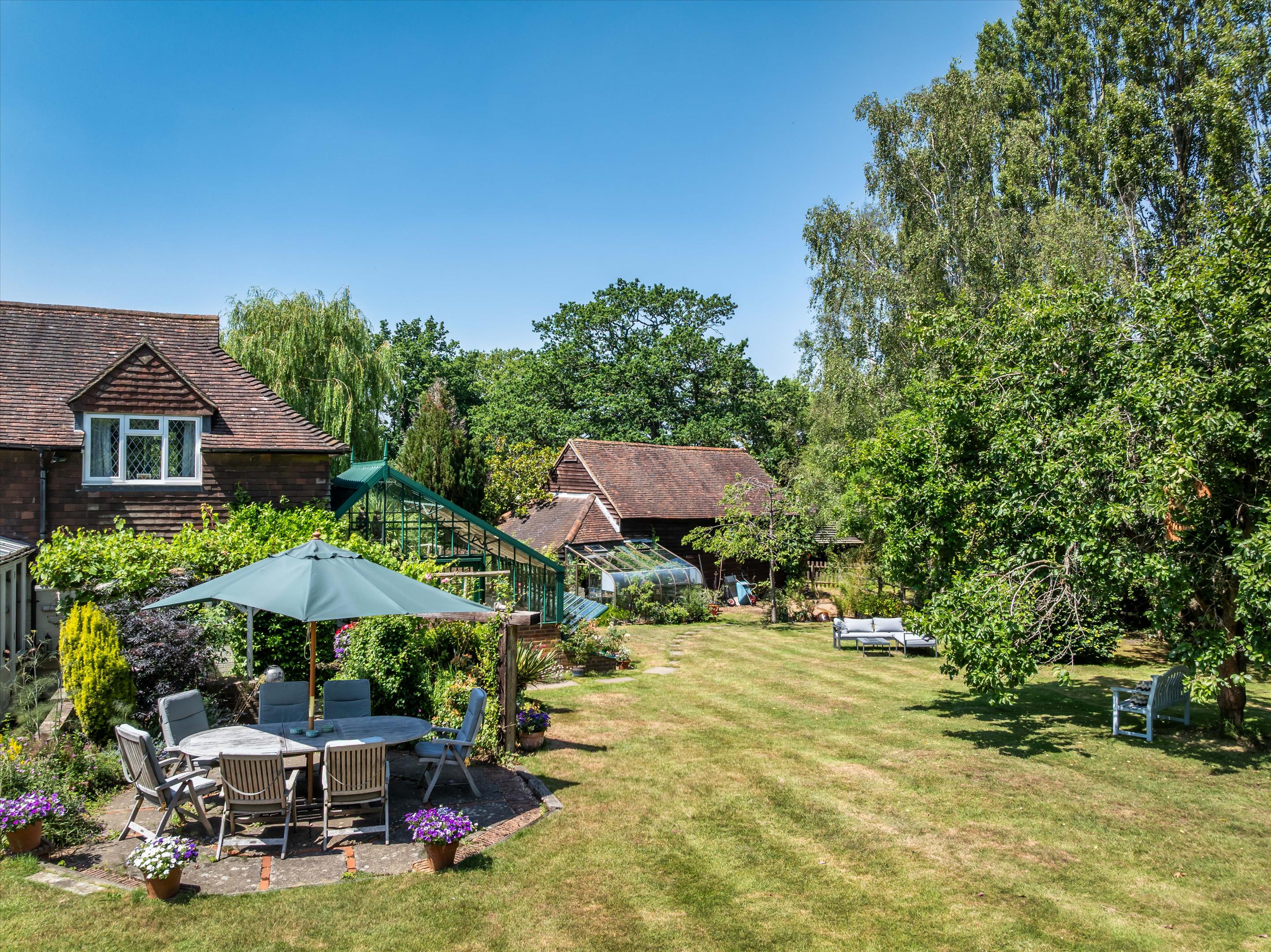 Ripley Lane, West Horsley, Surrey KT24 6JR