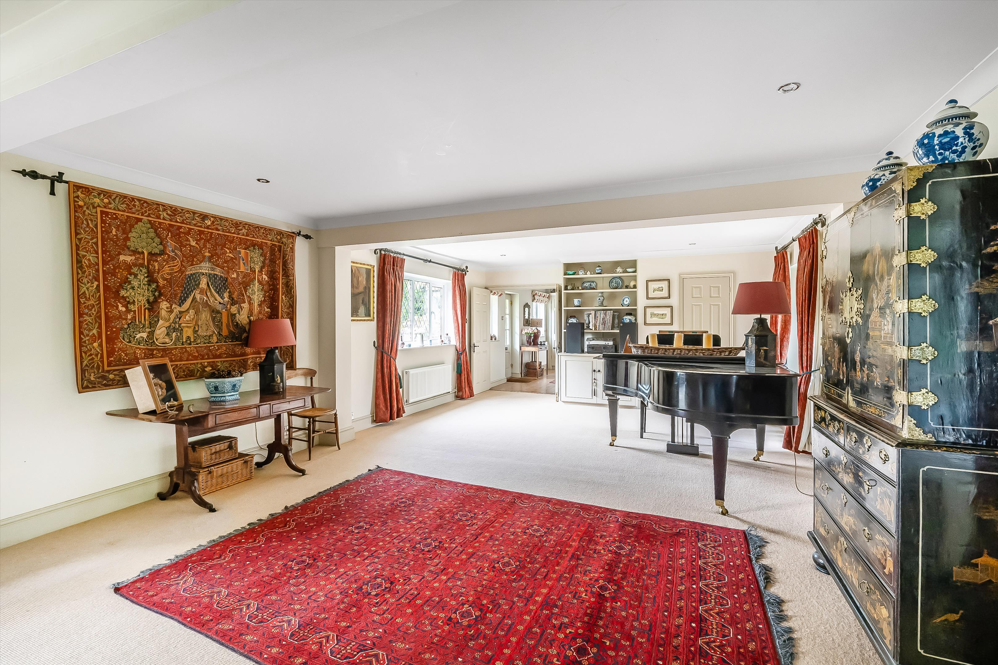 Ripley Lane, West Horsley, Surrey KT24 6JR