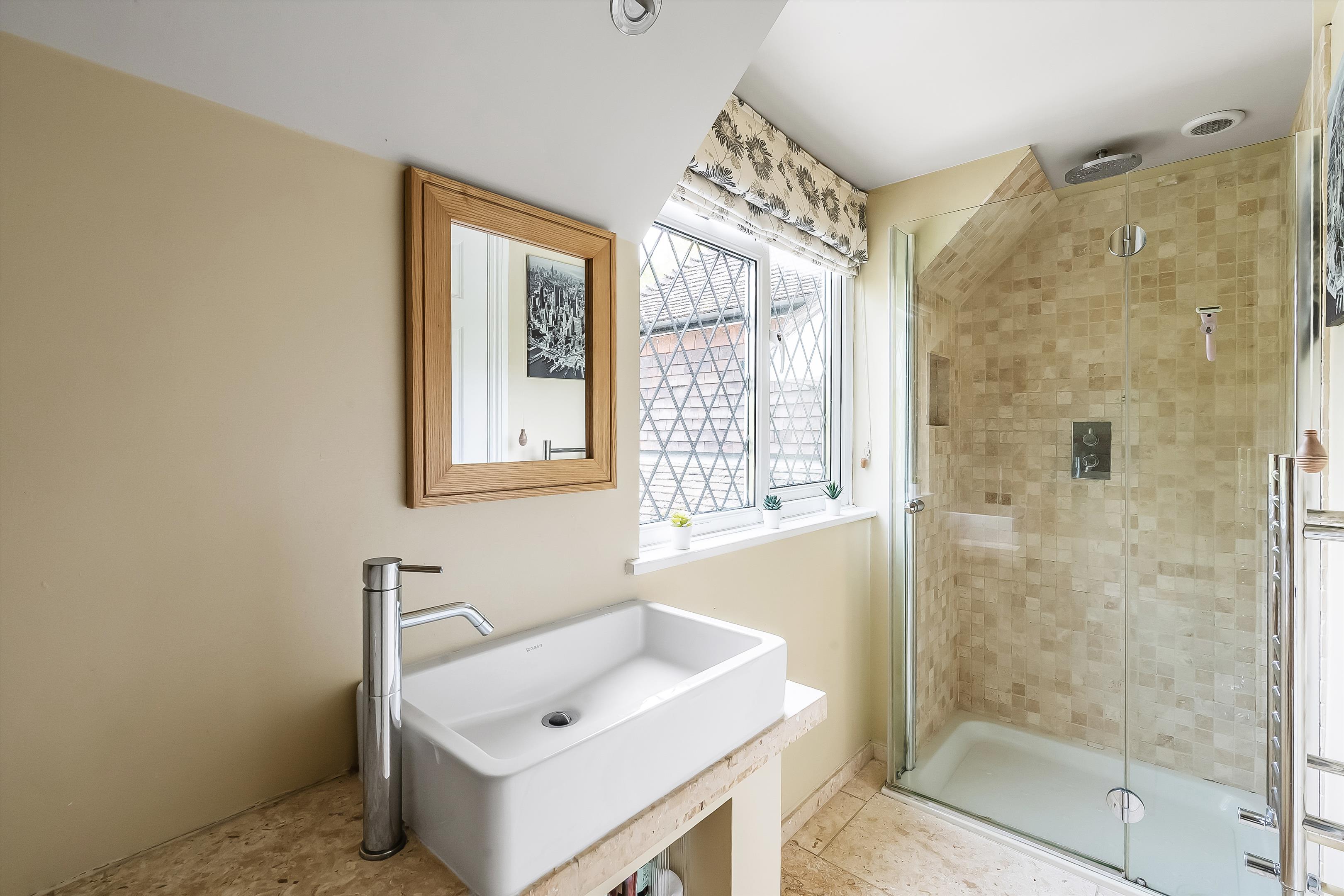 Ripley Lane, West Horsley, Surrey KT24 6JR