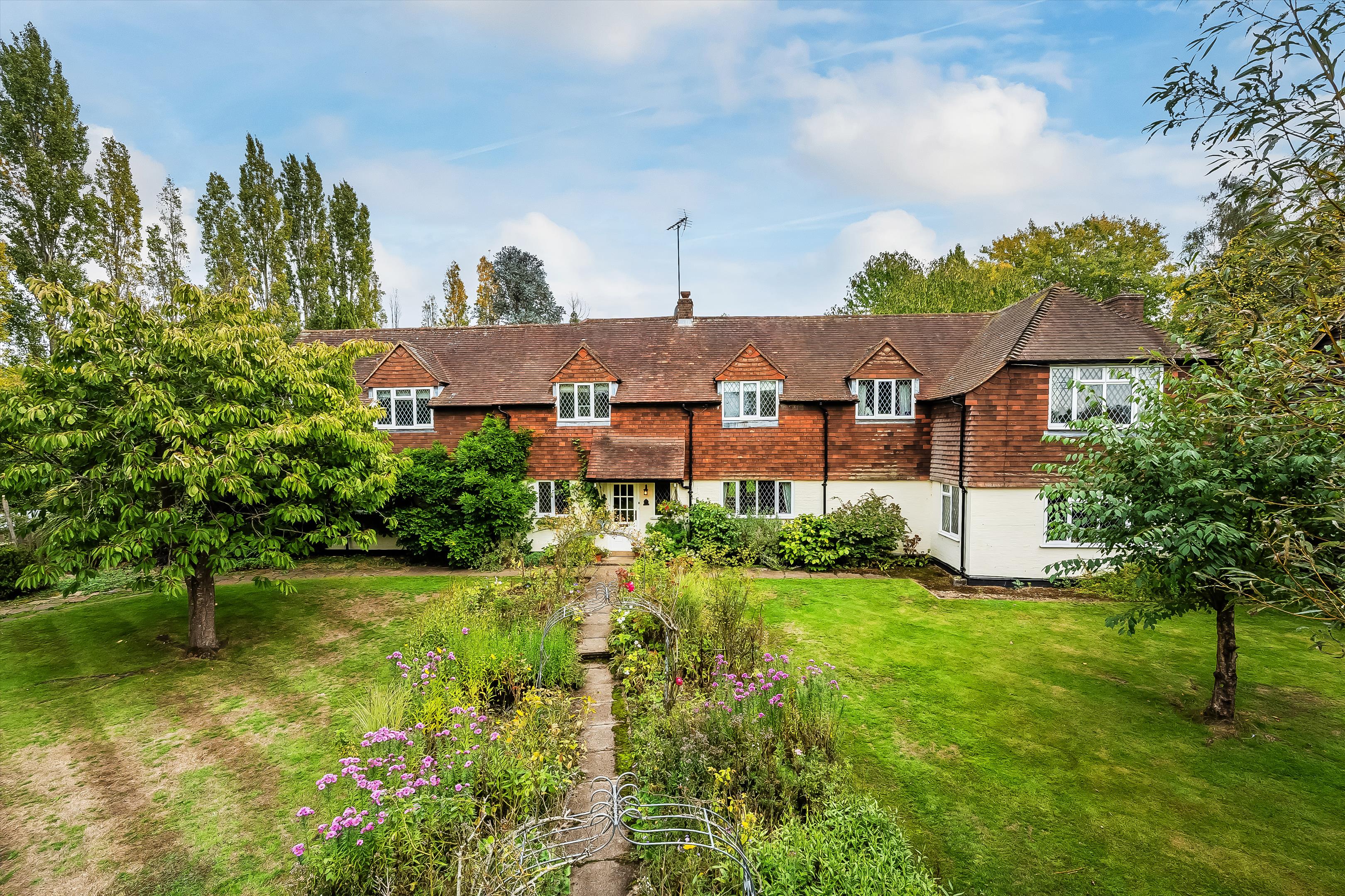 Ripley Lane, West Horsley, Surrey KT24 6JR