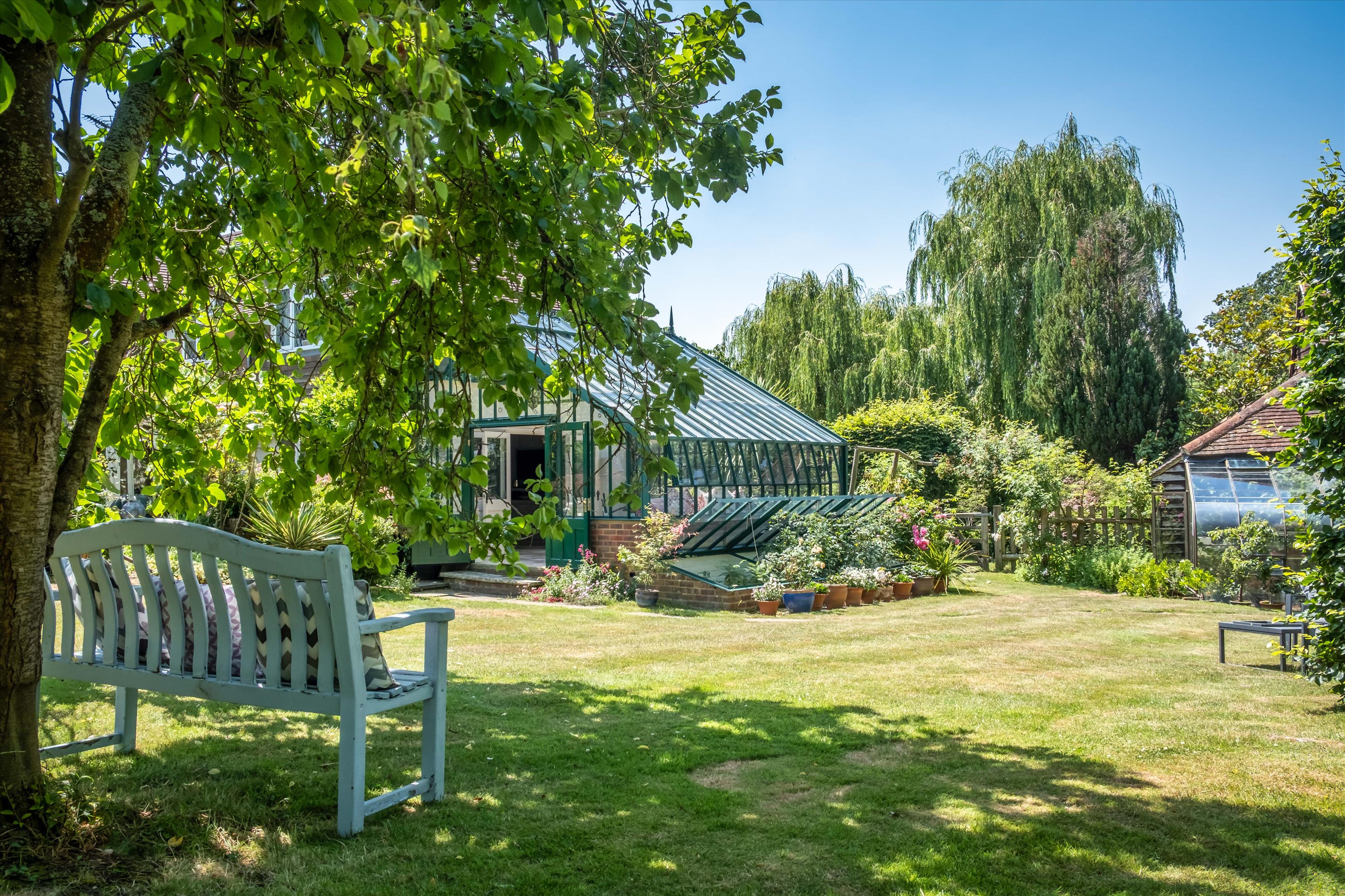 Ripley Lane, West Horsley, Surrey KT24 6JR