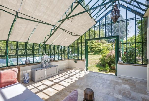 Ripley Lane, West Horsley, Surrey KT24 6JR