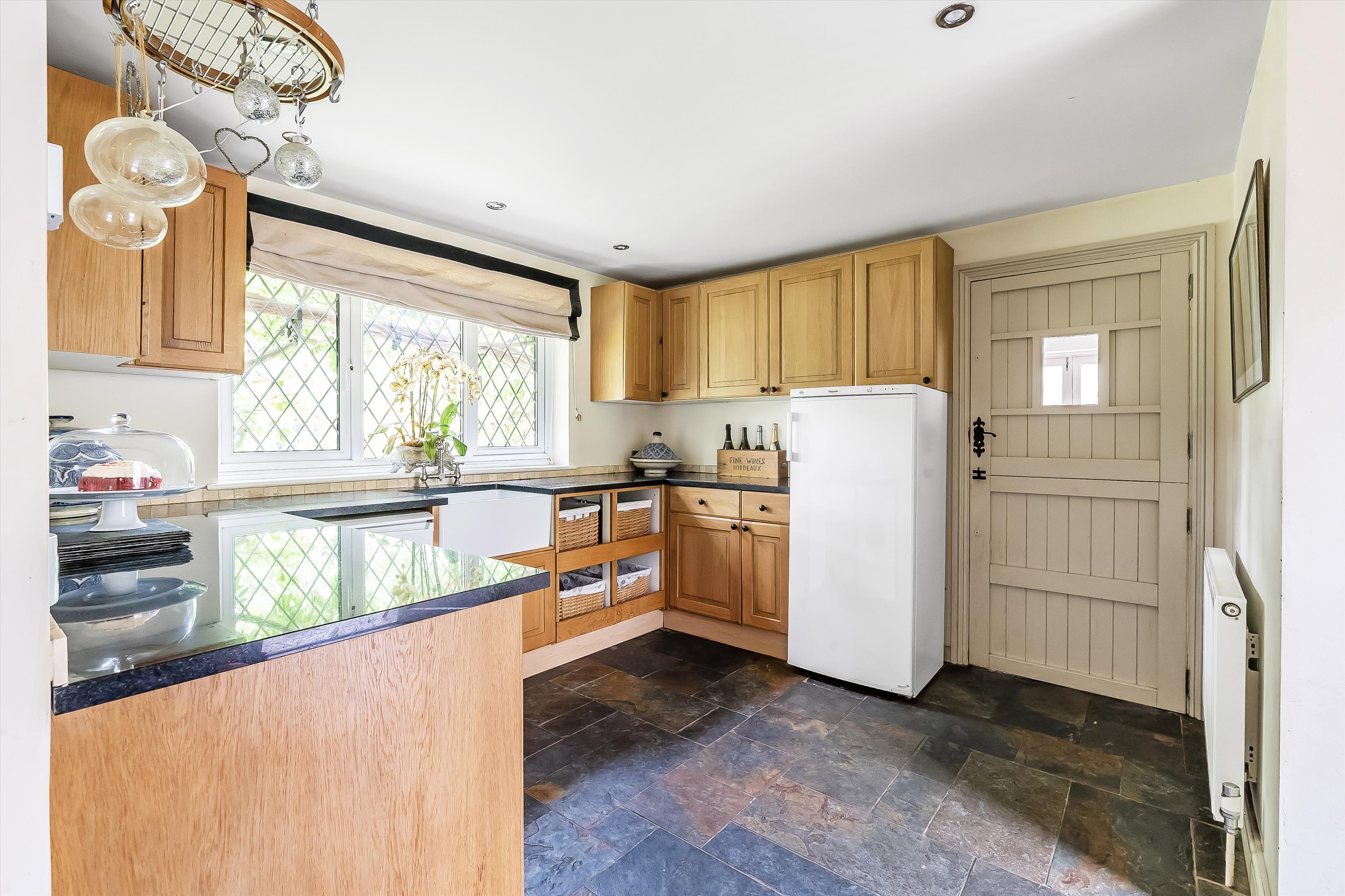 Ripley Lane, West Horsley, Surrey KT24 6JR