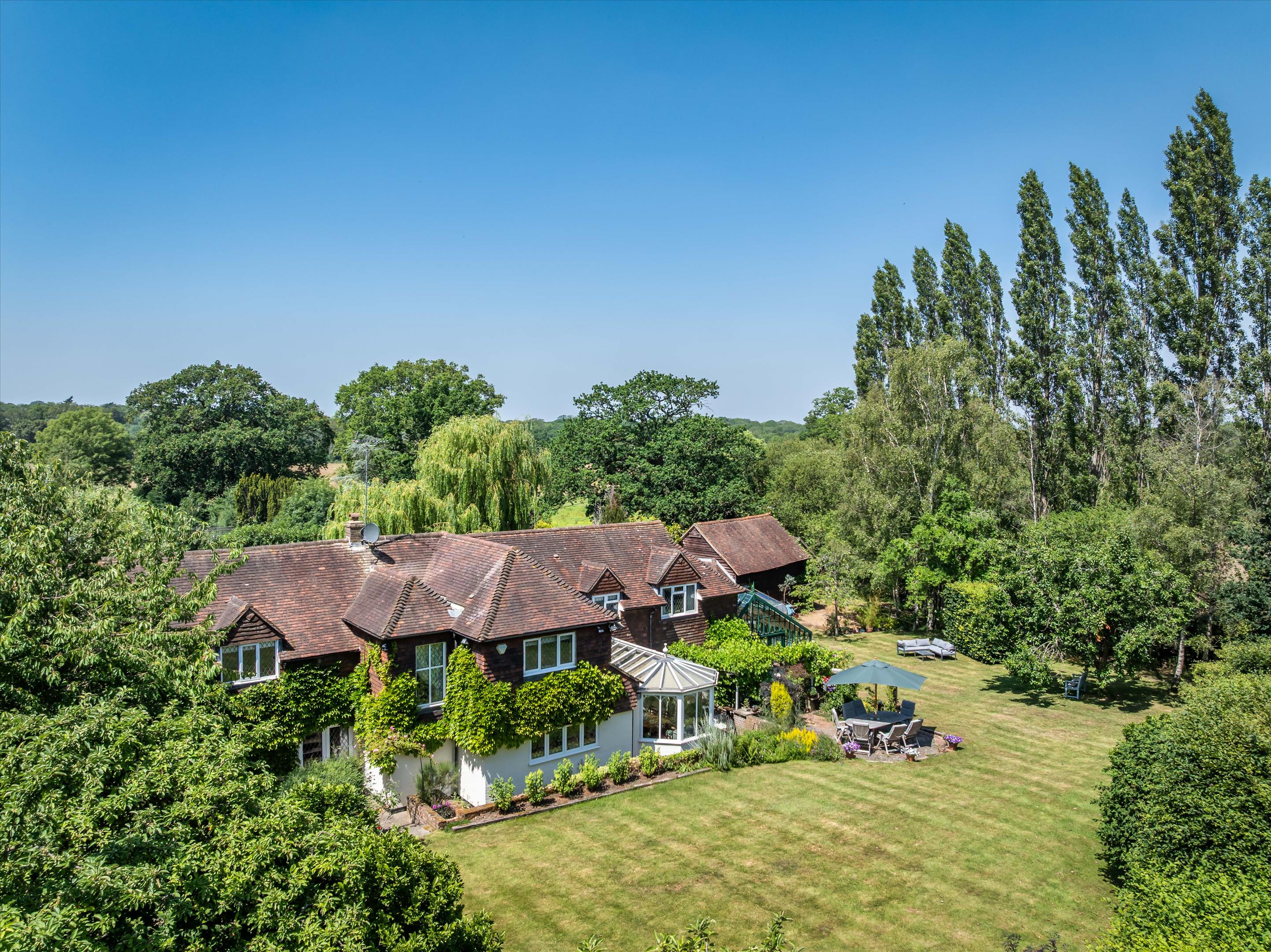 Ripley Lane, West Horsley, Surrey KT24 6JR