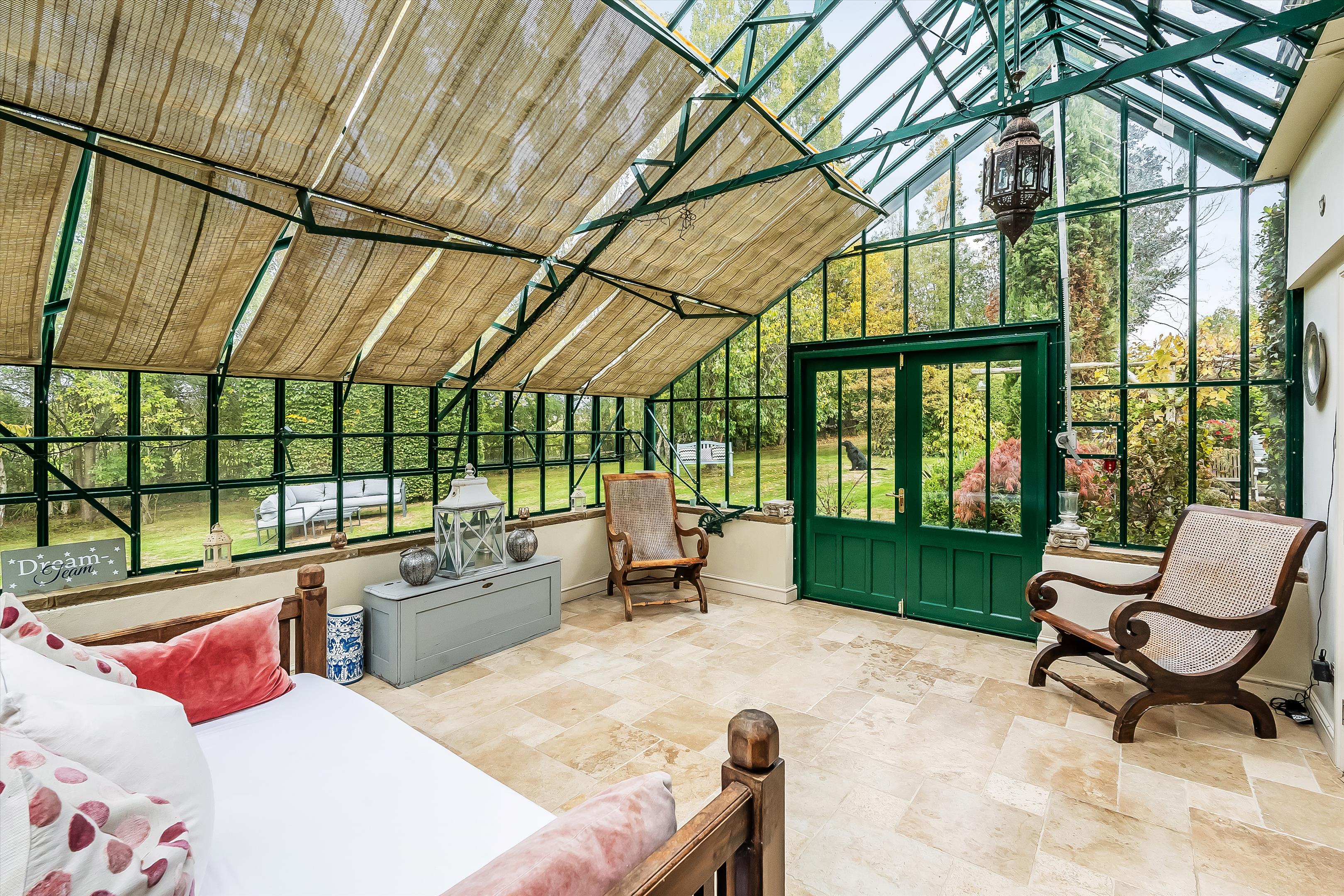 Ripley Lane, West Horsley, Surrey KT24 6JR