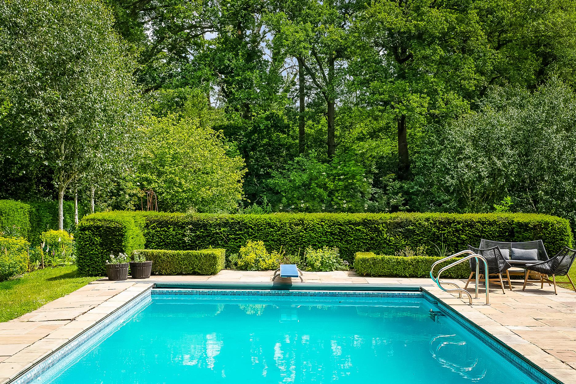 Pickhurst Road, Chiddingfold, Godalming, Surrey GU8