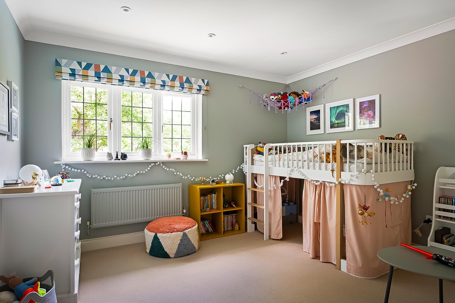 Pickhurst Road, Chiddingfold, Godalming, Surrey GU8