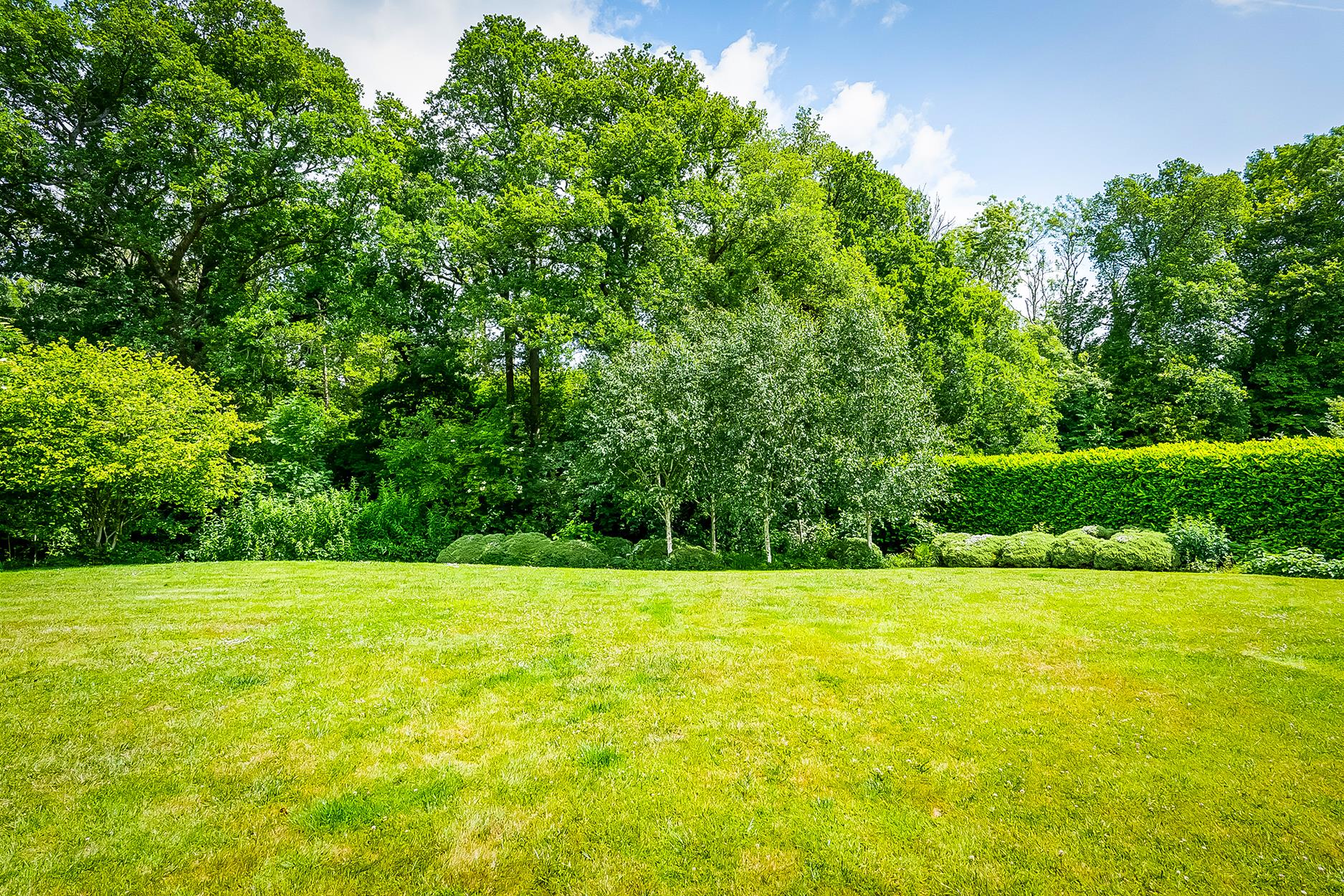Pickhurst Road, Chiddingfold, Godalming, Surrey GU8