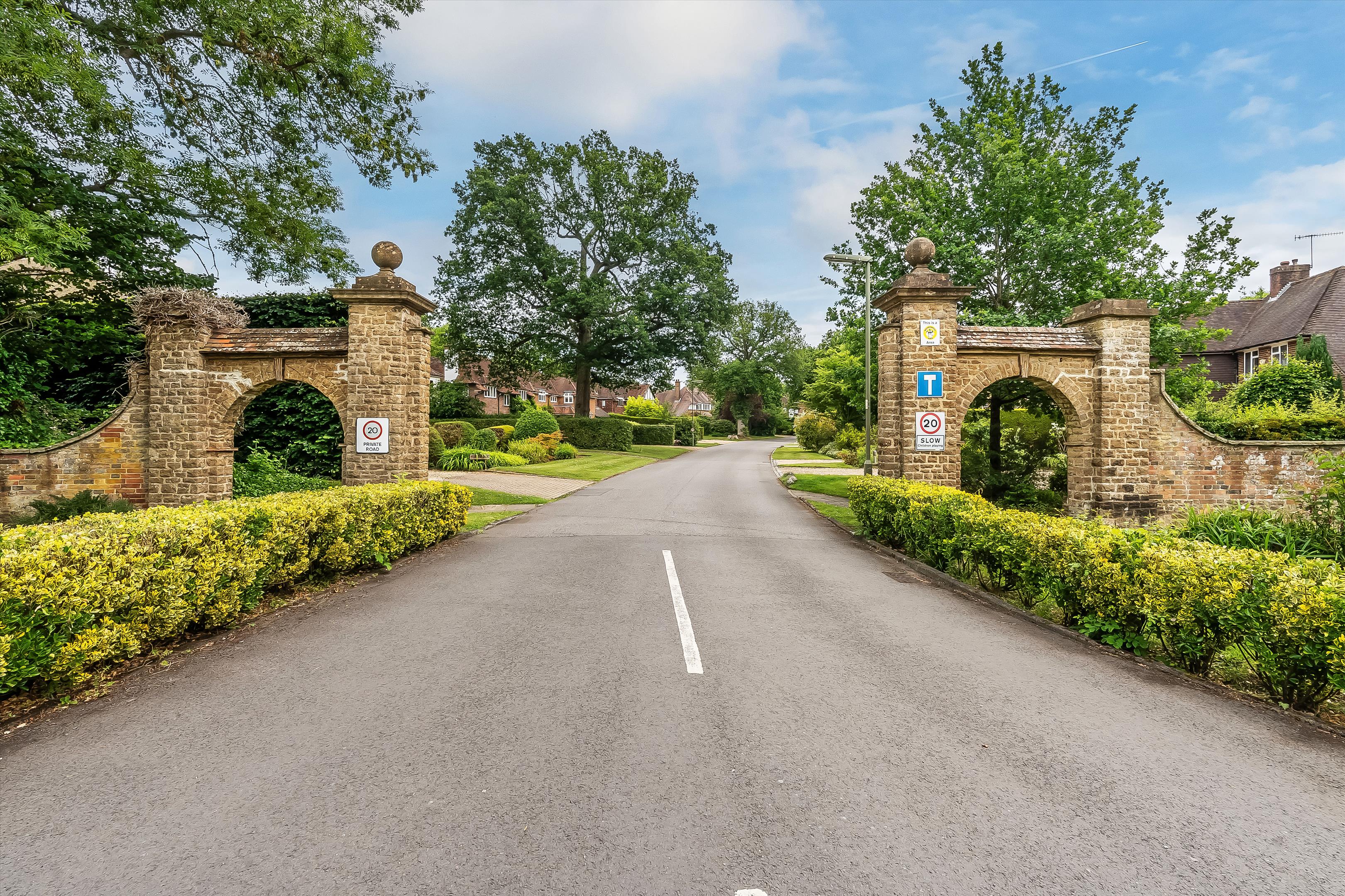 Ganghill, Guildford, Surrey GU1.