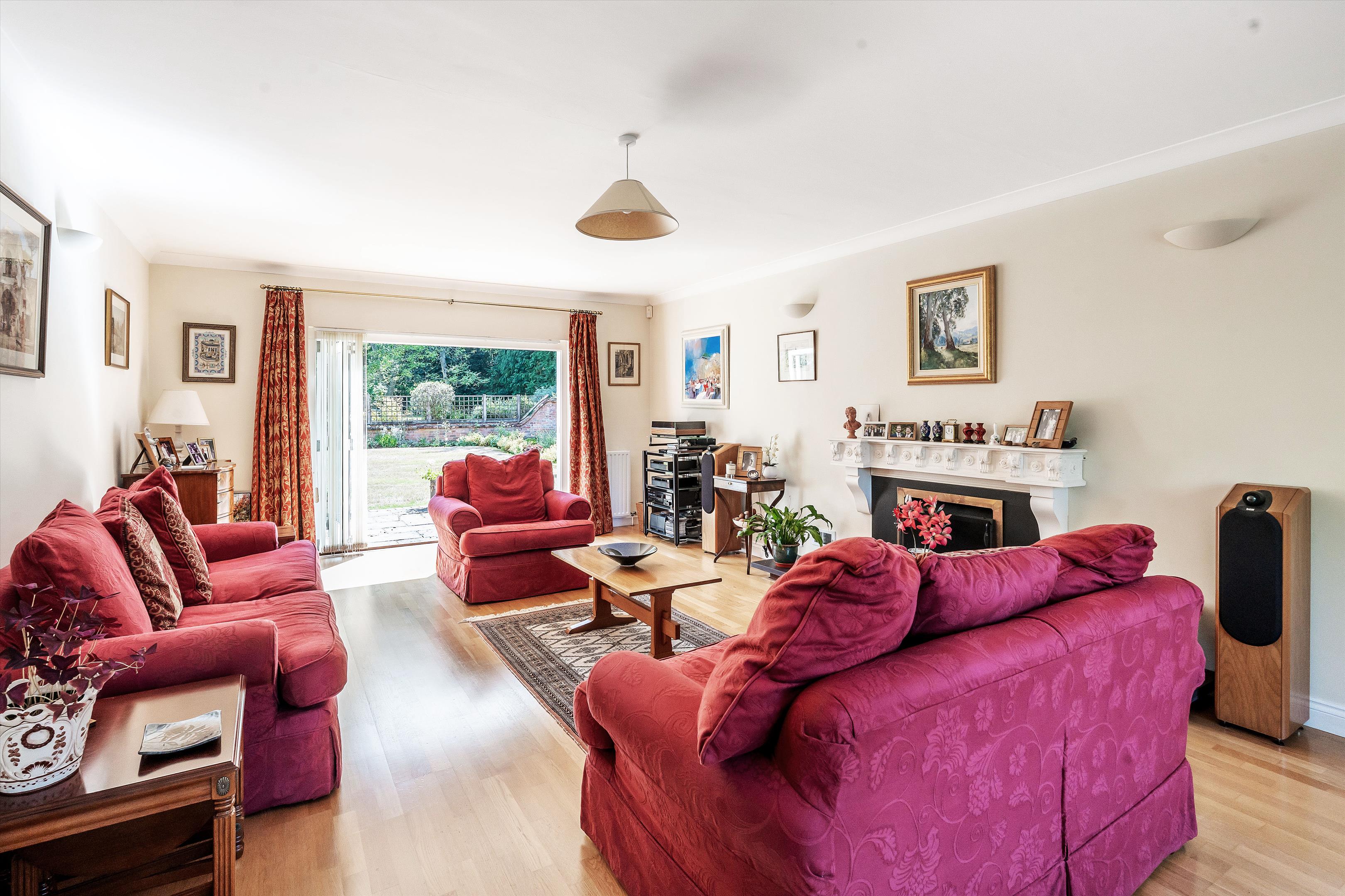Summers Lane, Hurtmore, Godalming, Surrey, GU7 2RR