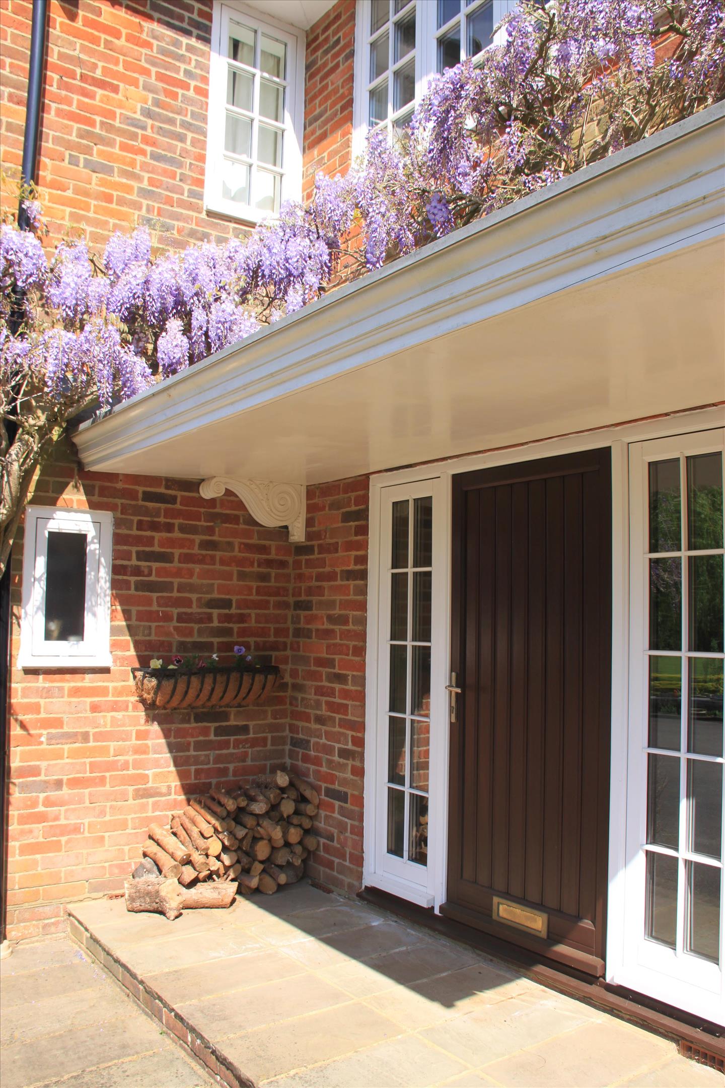Summers Lane, Hurtmore, Godalming, Surrey, GU7 2RR