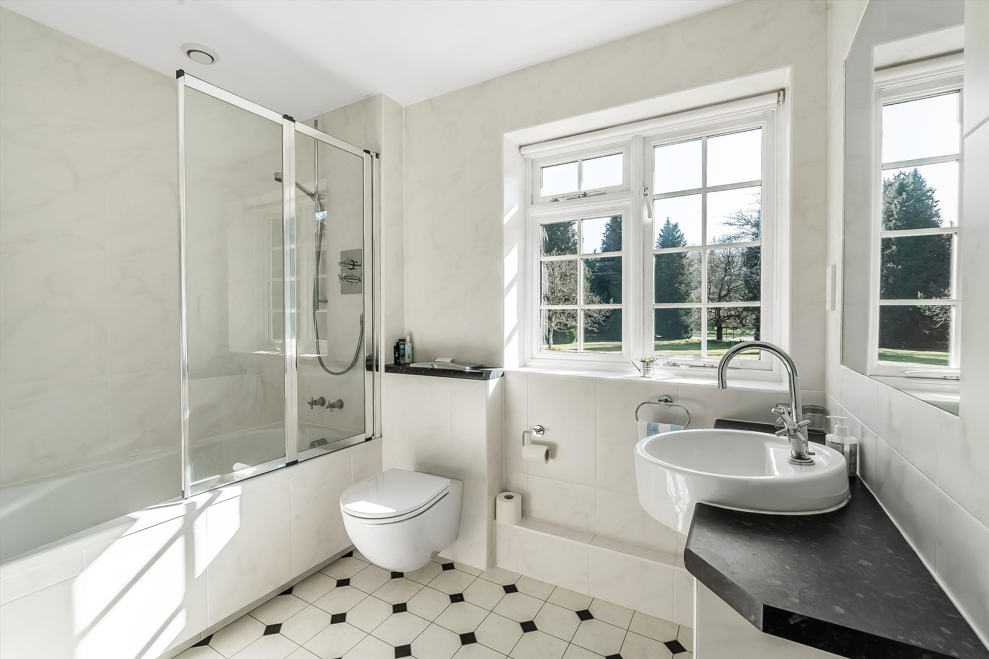 Summers Lane, Hurtmore, Godalming, Surrey, GU7 2RR