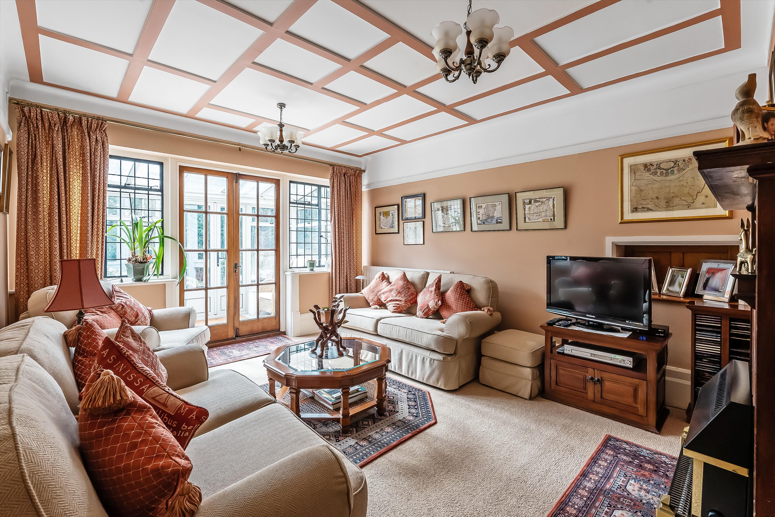 Abbotswood, Guildford, Surrey, GU1.