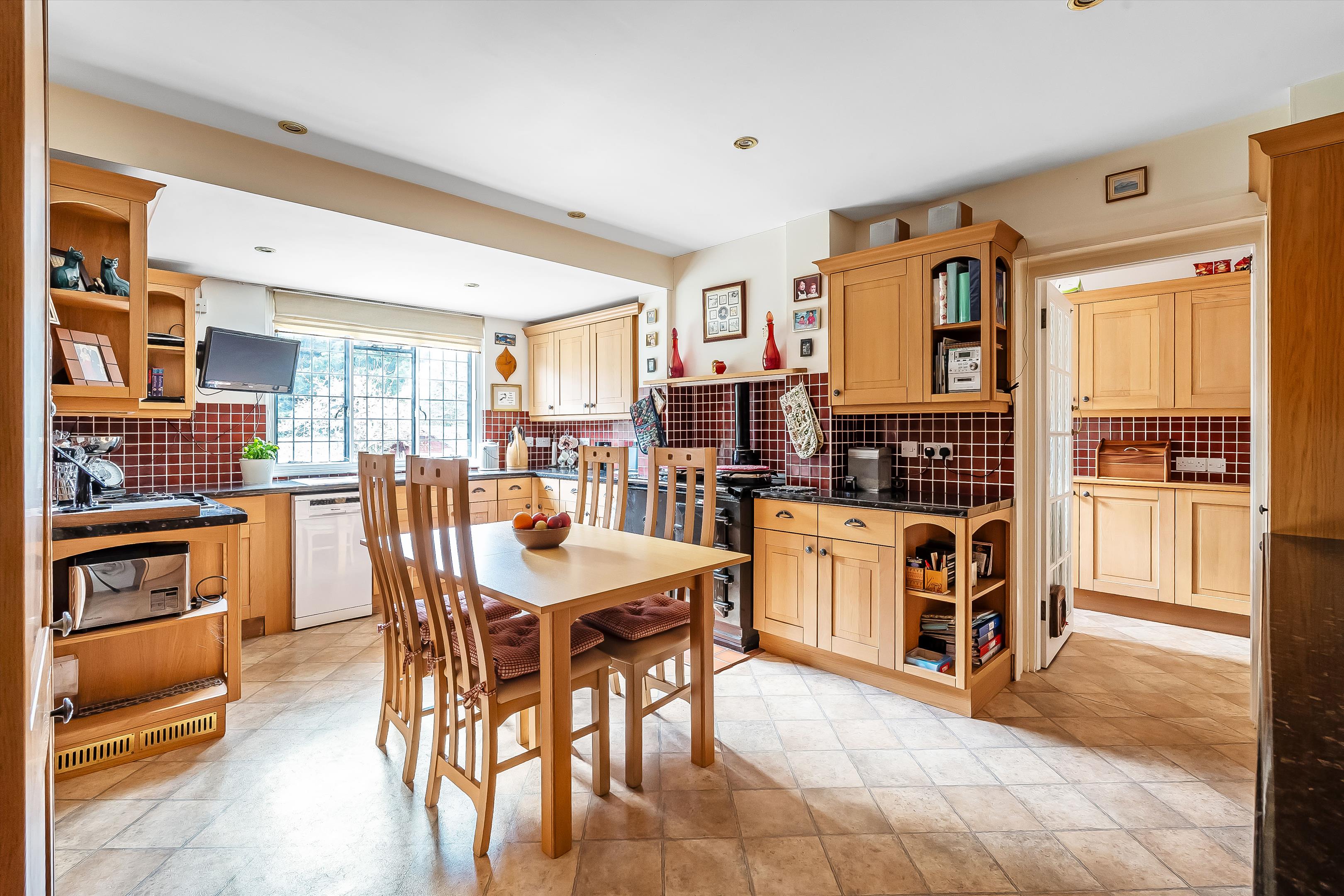 Abbotswood, Guildford, Surrey, GU1.