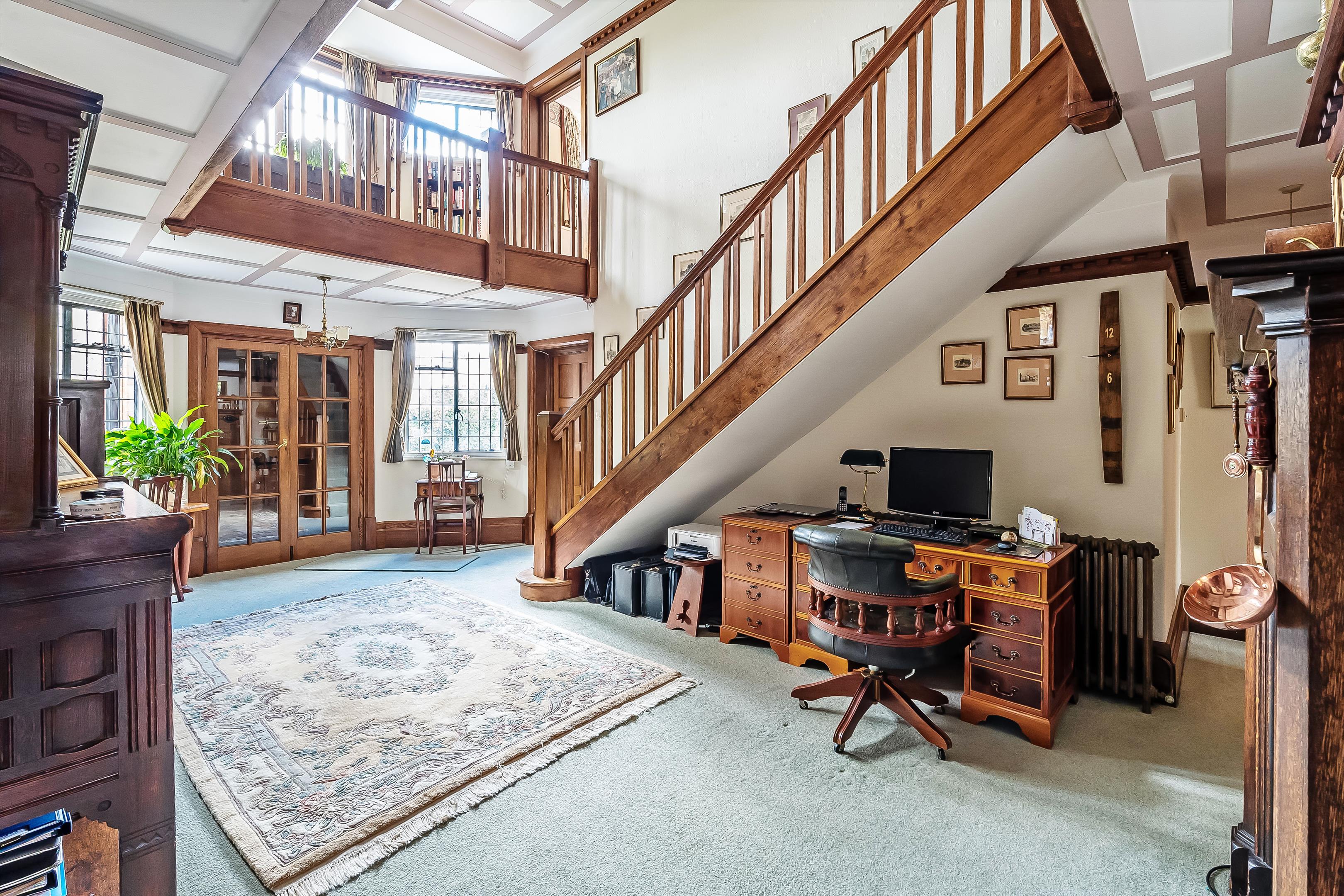 Abbotswood, Guildford, Surrey, GU1.