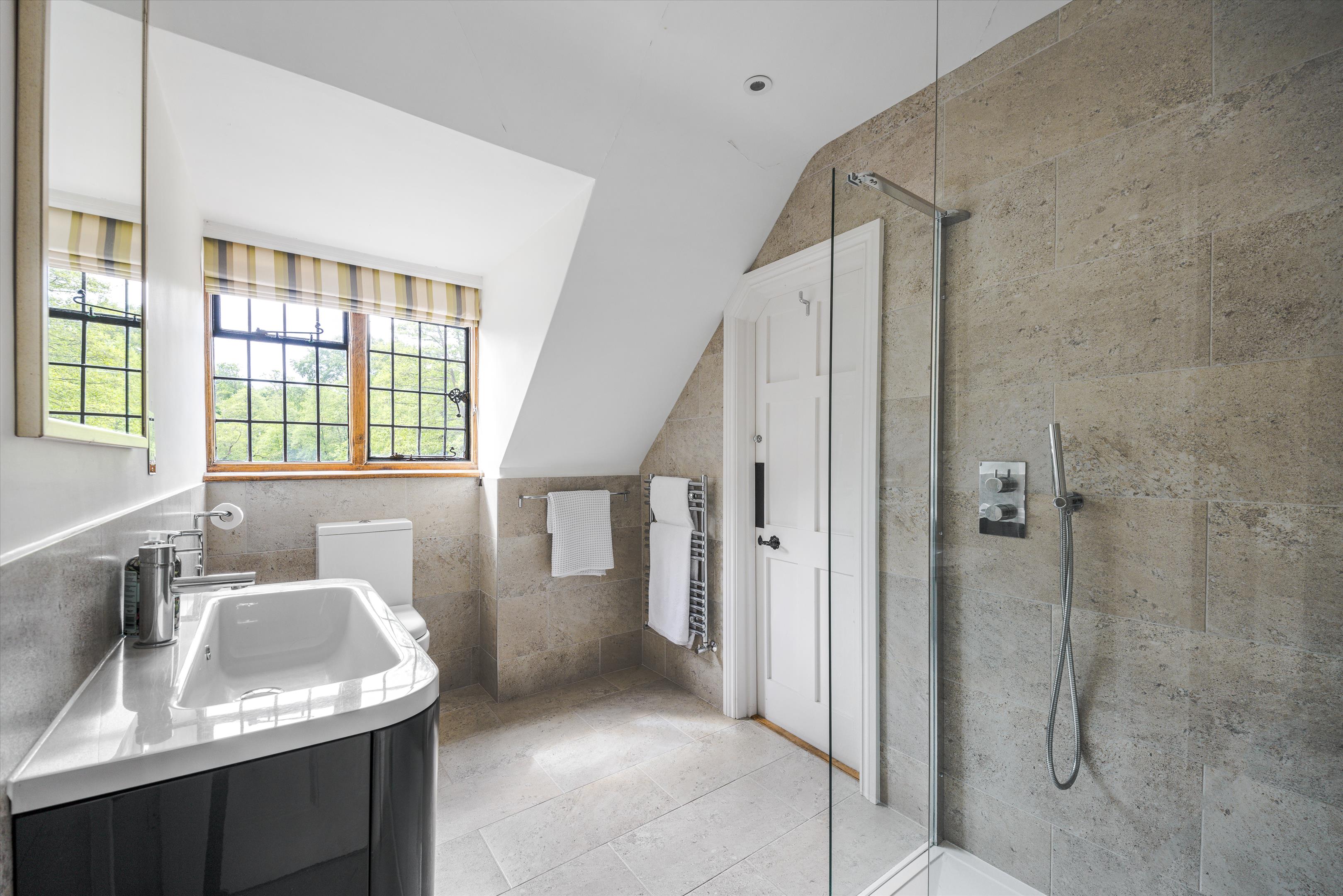 Enton, Godalming, Surrey, GU8