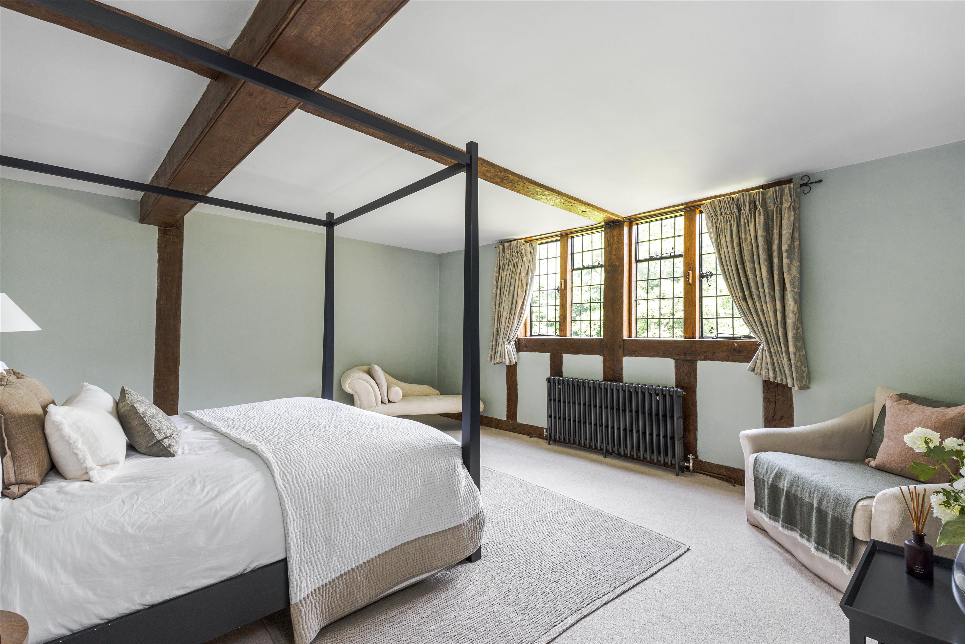 Enton, Godalming, Surrey, GU8