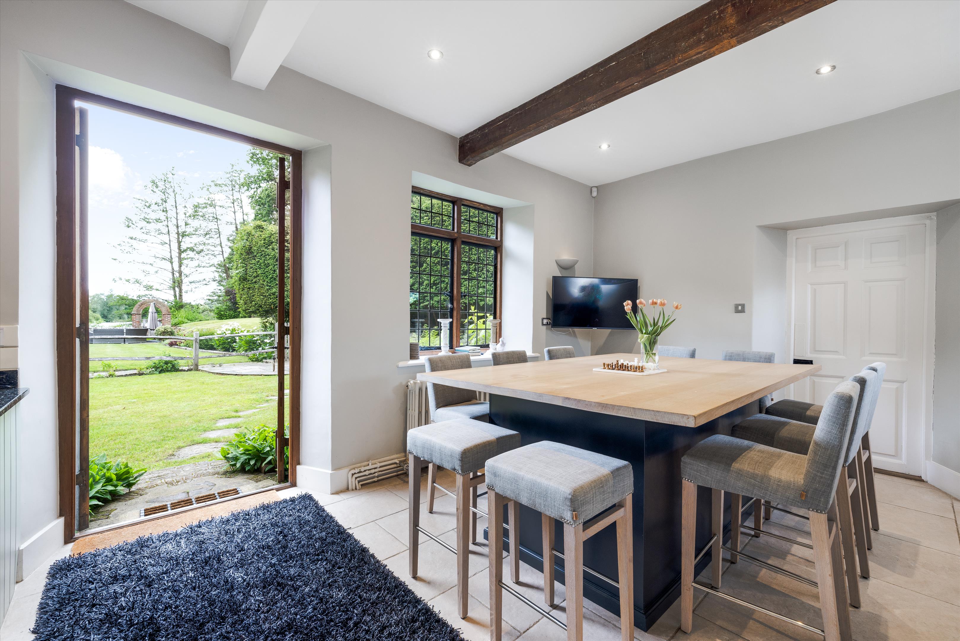 Enton, Godalming, Surrey, GU8