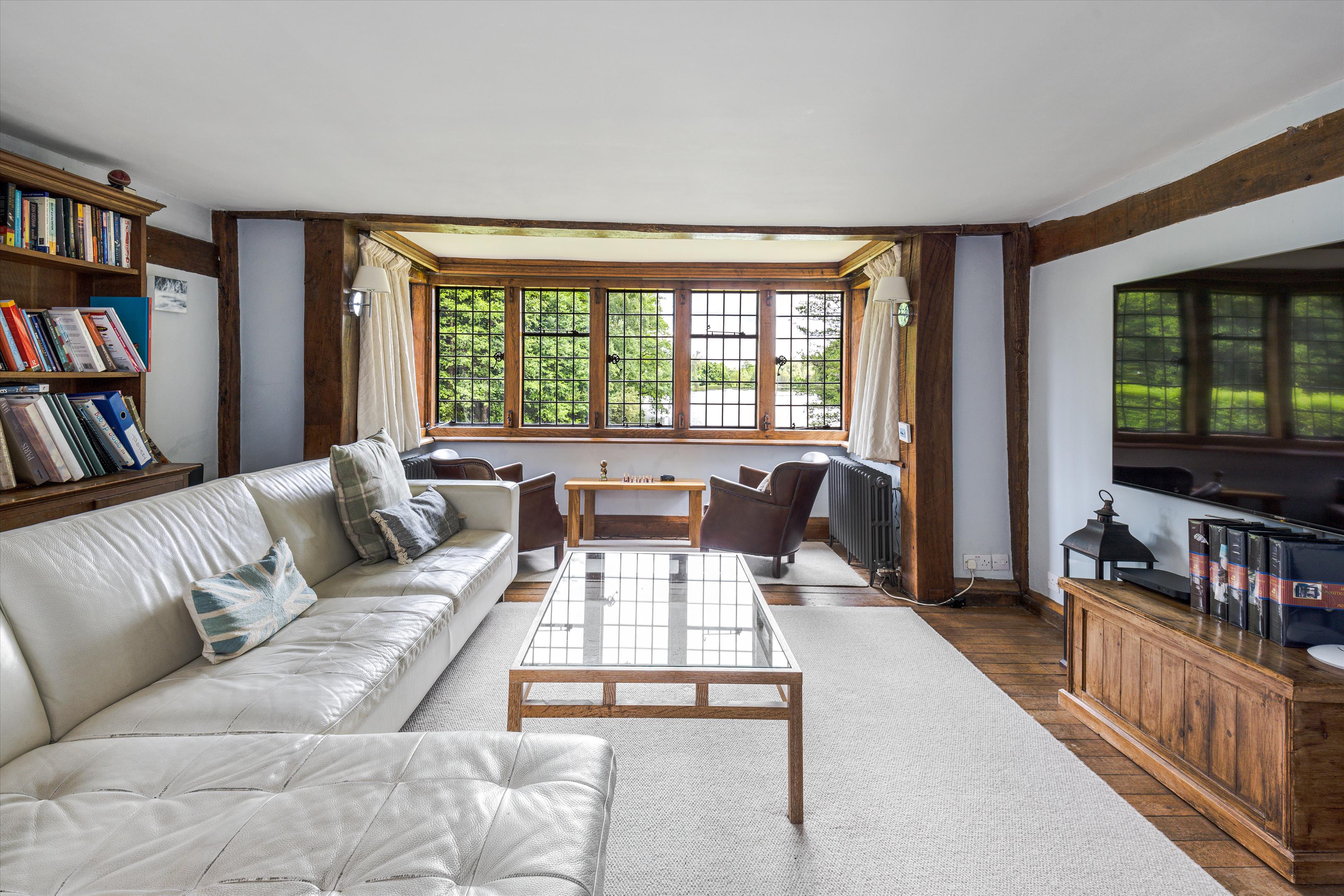 Enton, Godalming, Surrey, GU8