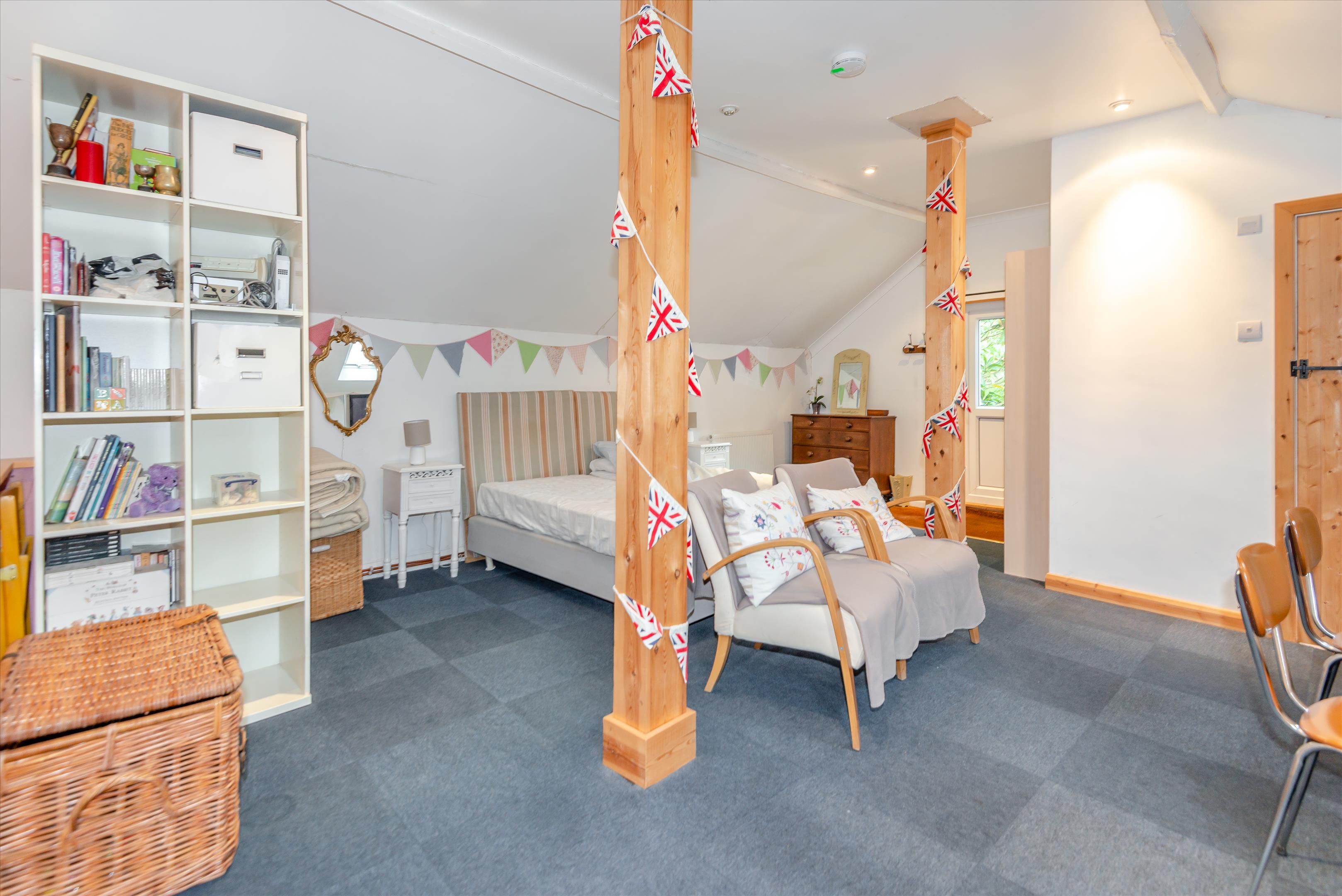 Franksfield, Peaslake, Guildford, Surrey, GU5